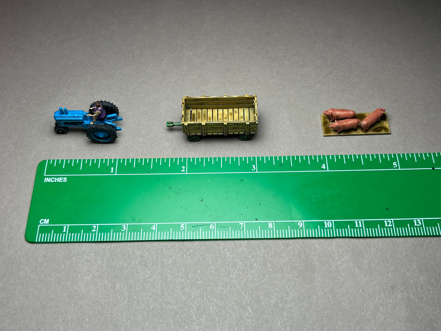 UNPAINTED N Scale (1:160 or 12mm) A antique tractor Female driver w utility wagon and hogs - NOT A TOY