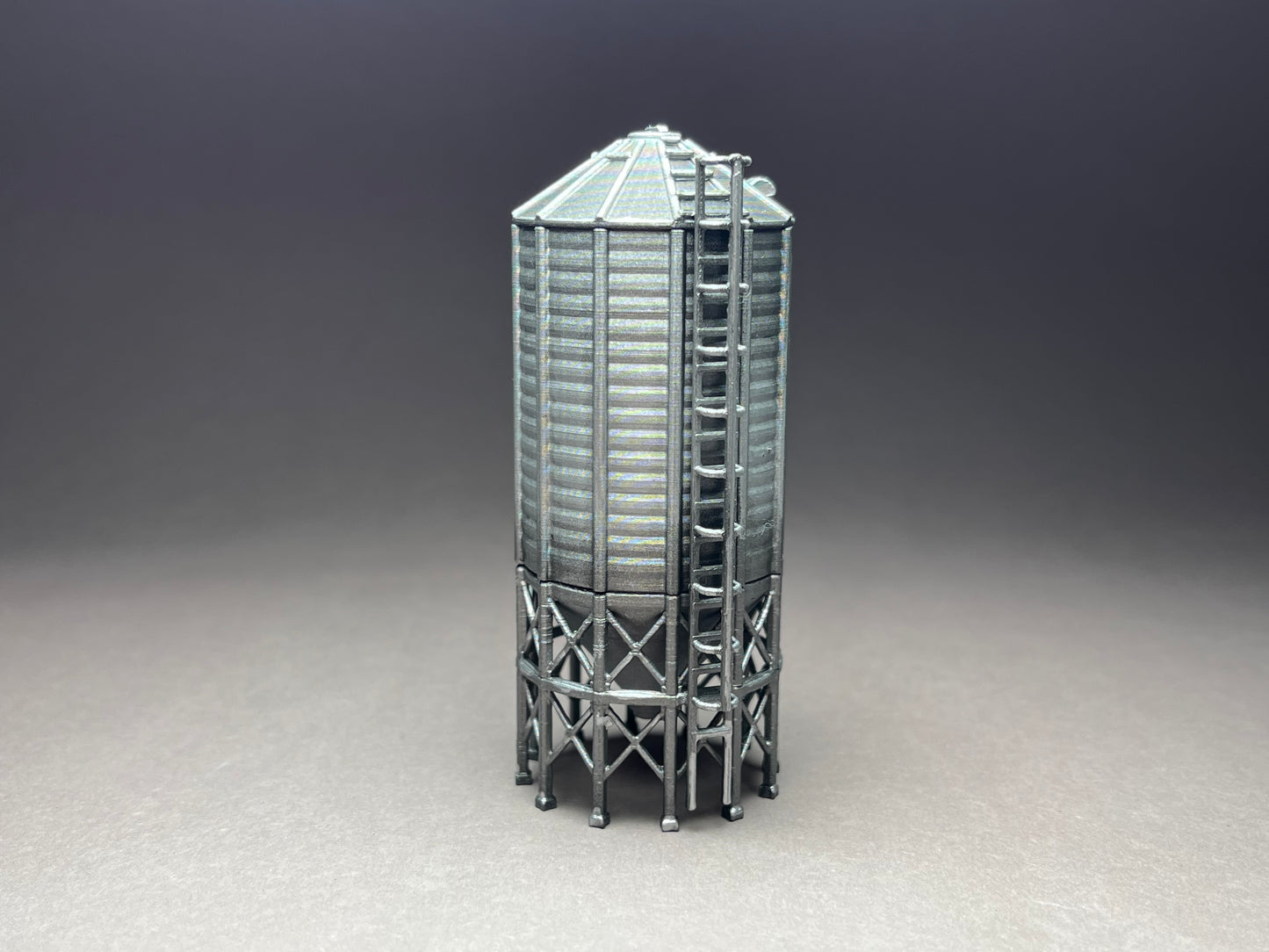 UNPAINTED N Scale (1:160 or 12mm) Large steel grain silo - NOT A TOY