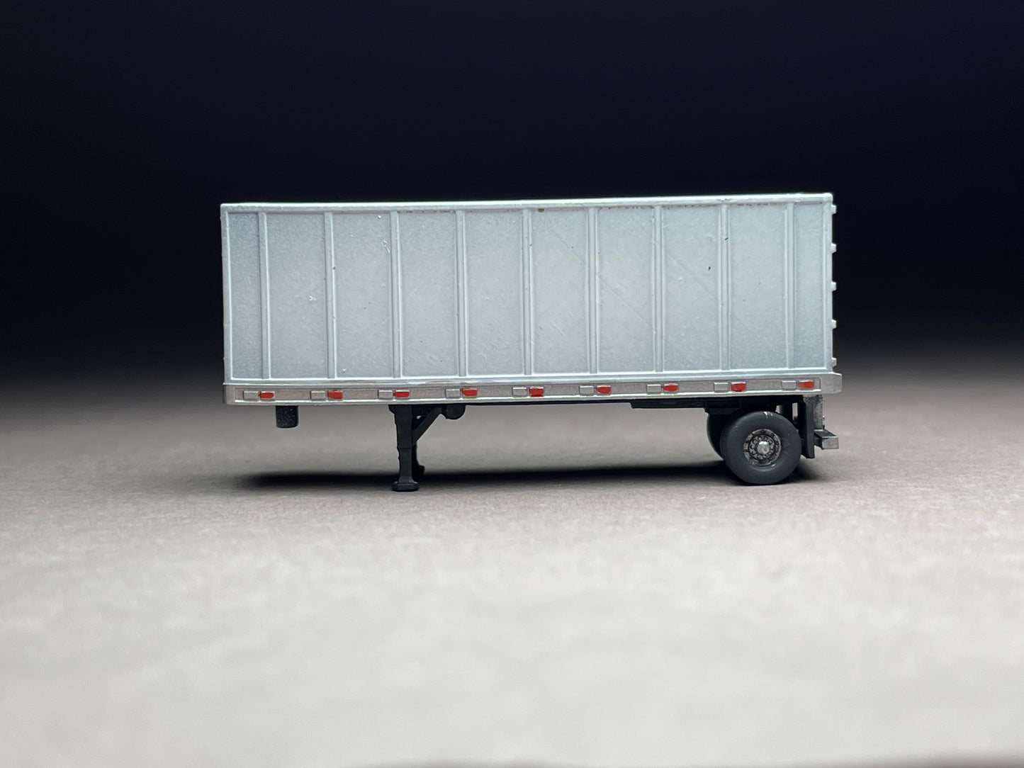 UNPAINTED N Scale (1:160 or 12mm) LTL "Less Than Load" 28 foot city box trailer - NOT A TOY