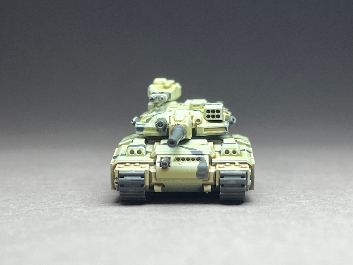 6-8mm scale - FRAG Tank - UNPAINTED, This is NOT a toy!
