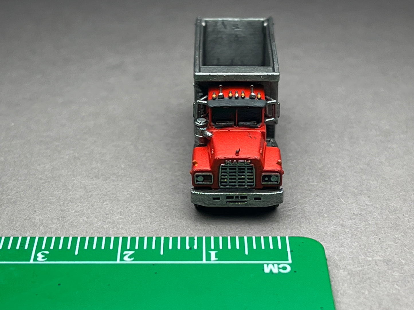 Z Scale (1:220) UNPAINTED One (1) American Bulldog Dump Truck TWIN axle - NOT a toy!