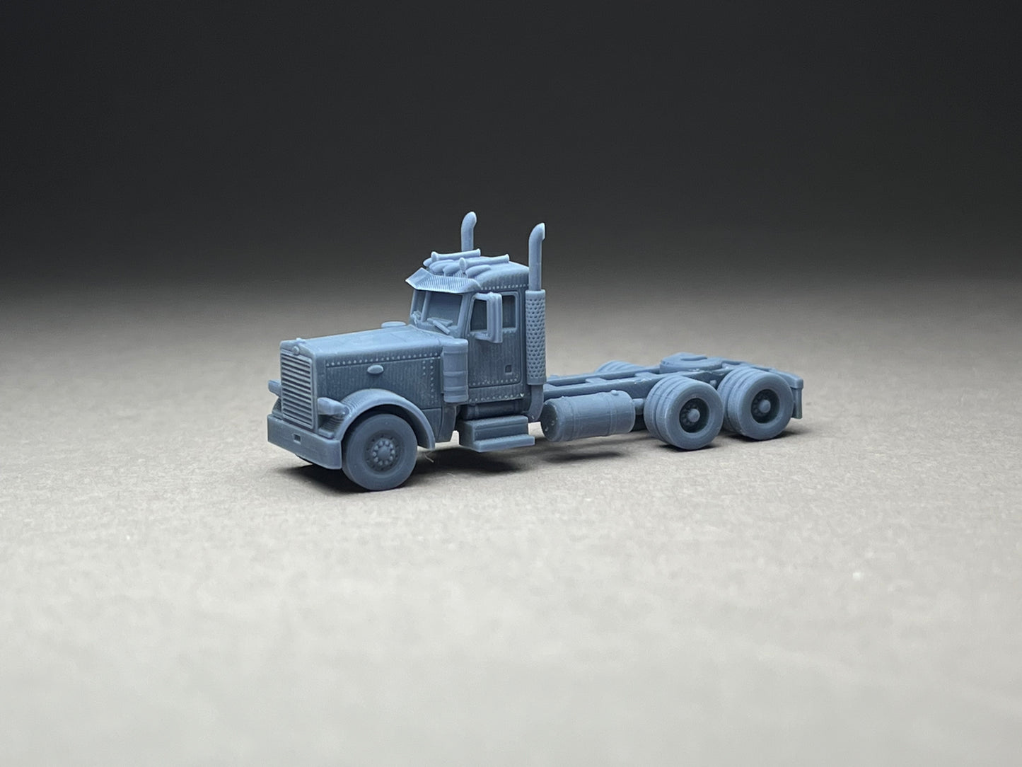 UNPAINTED N Scale (1:160 or 12mm) p379, Long nose, Daycab, Wheelbase 220, factory stacks - NOT a toy!