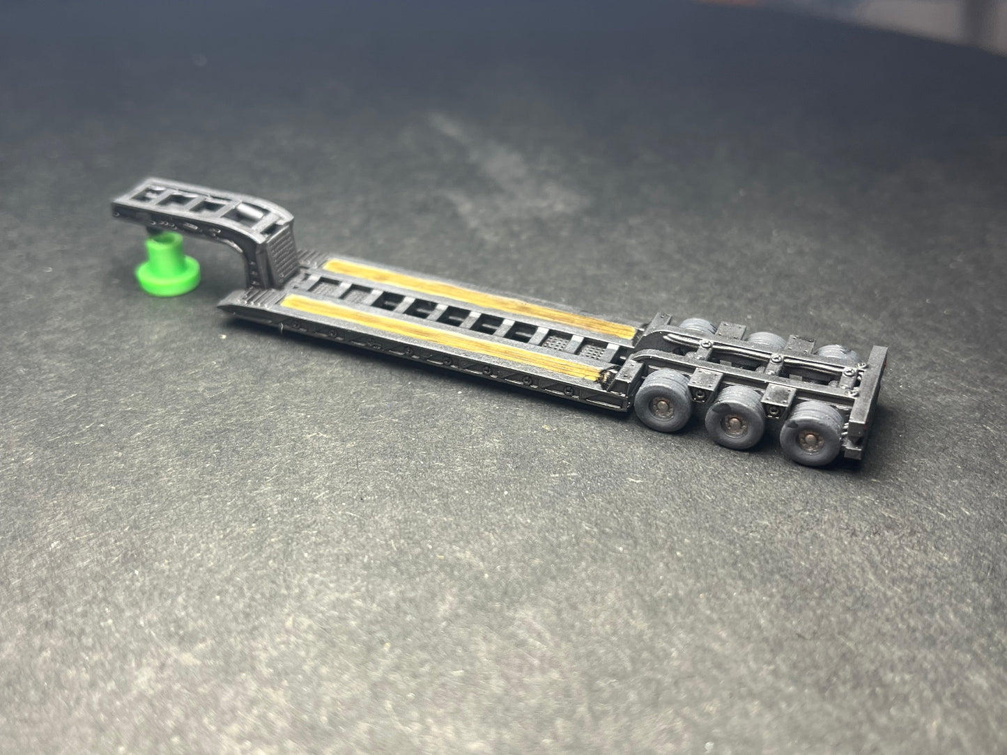 PAINTED N Scale (1:160) Excavator - RGN Lowboy (Gray)