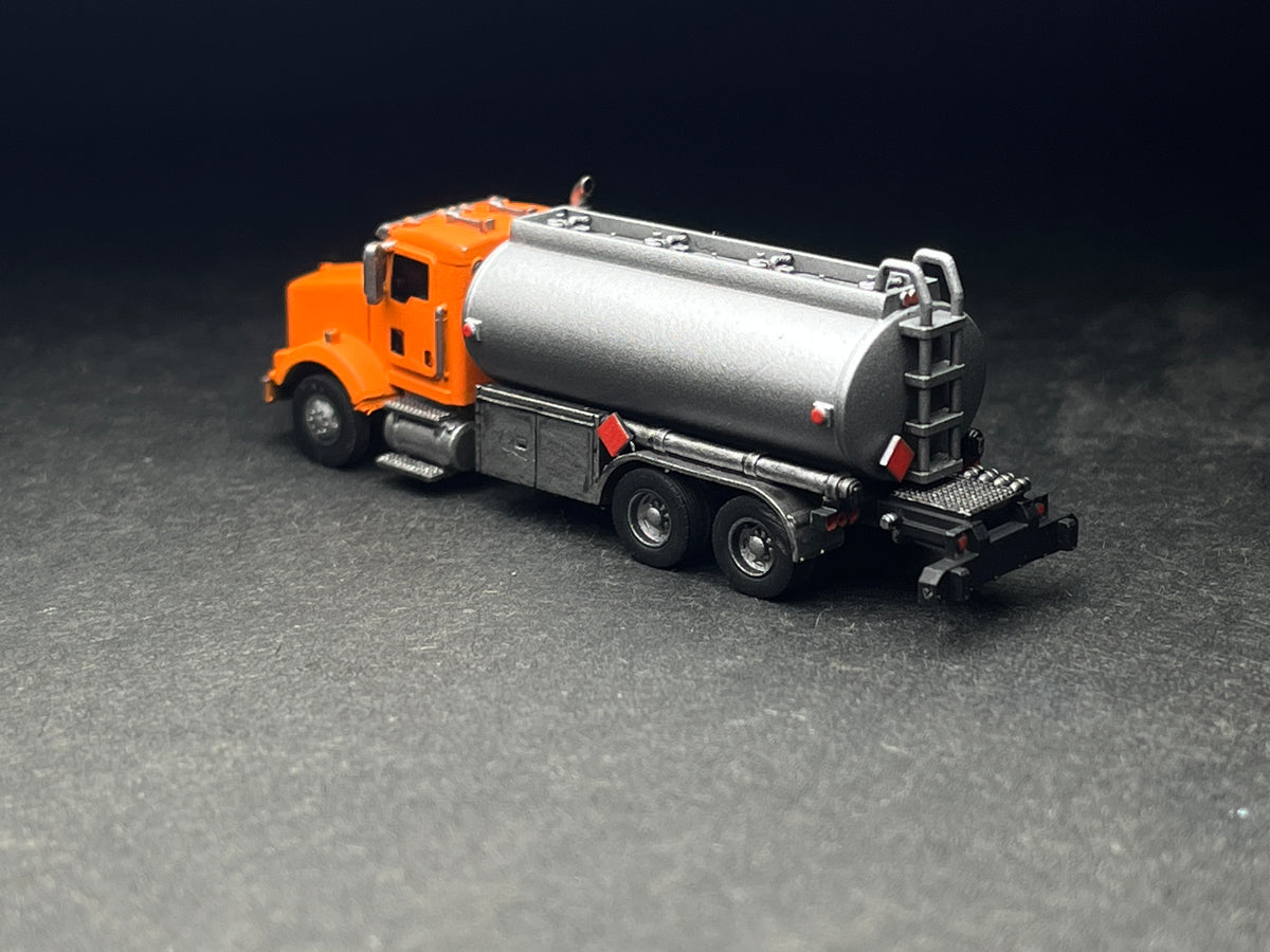 N Scale (1:160 or 12mm) UNPAINTED - T800 Tanker (quad compartment) - NOT a toy!