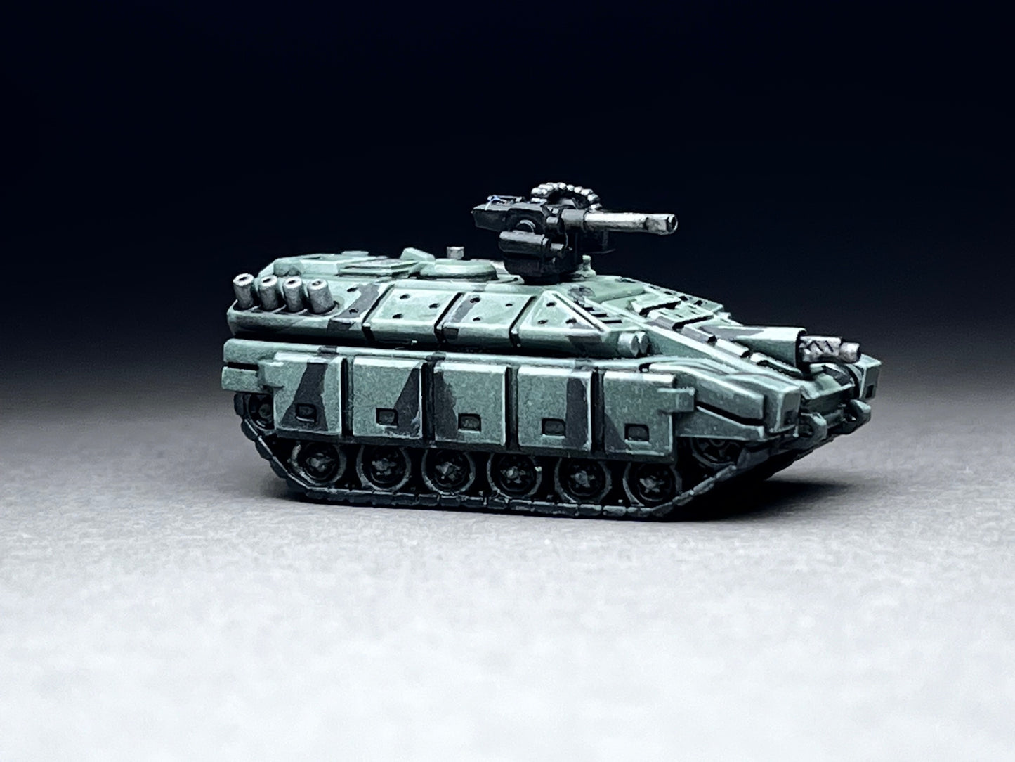 10mm scale - APC/IFV skirted with Autocanon - Unpainted, This is Not a toy!