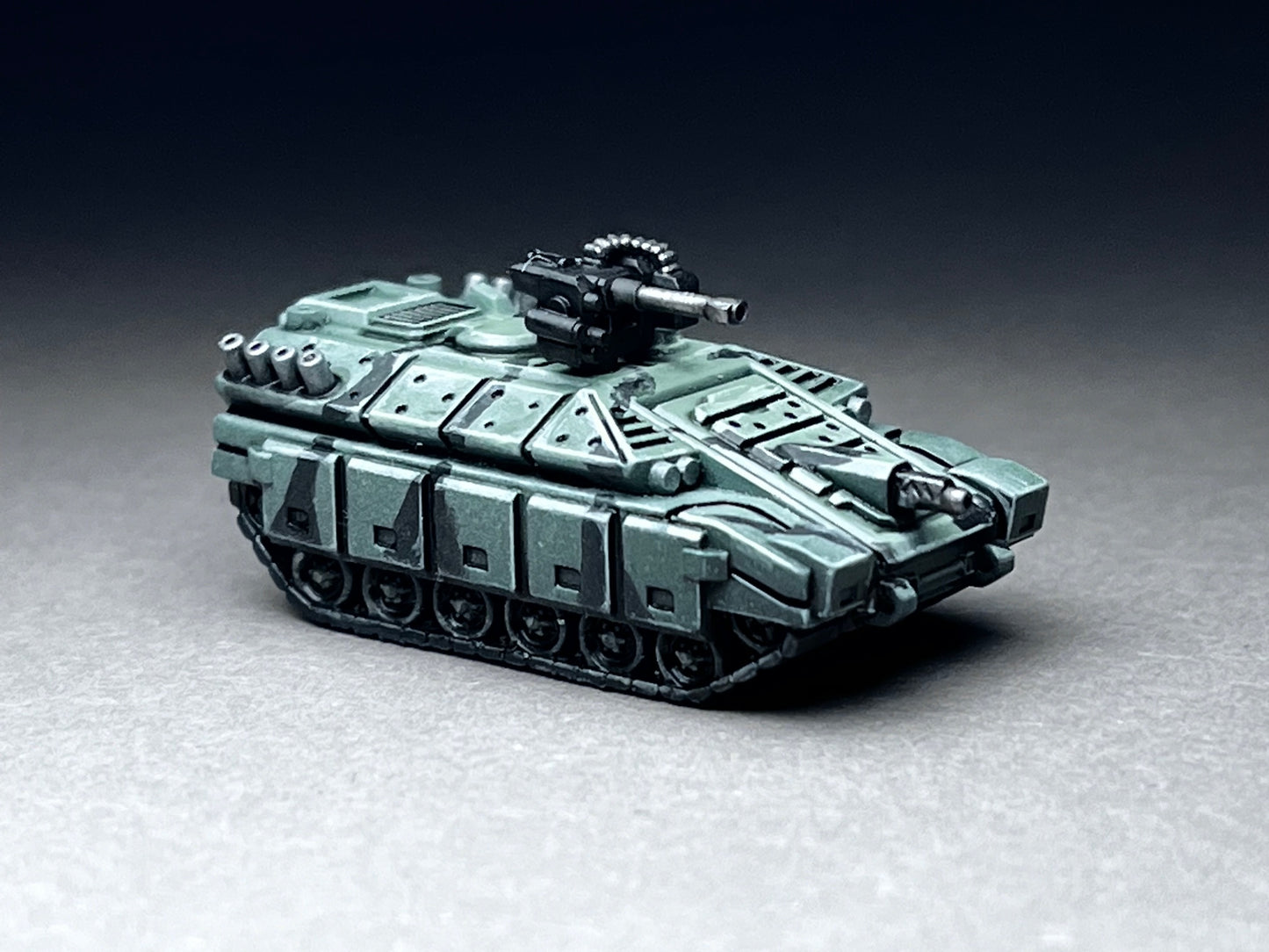 10mm scale - APC/IFV skirted with Autocanon - Unpainted, This is Not a toy!
