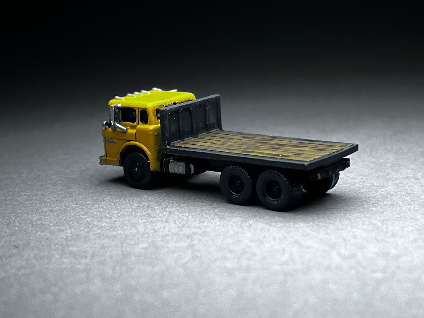 UNPAINTED N Scale (1:160 or 12mm) 1957-1990 C900 Tandem axle Cab Over Engine, Flatbed Long Frame - NOT A TOY