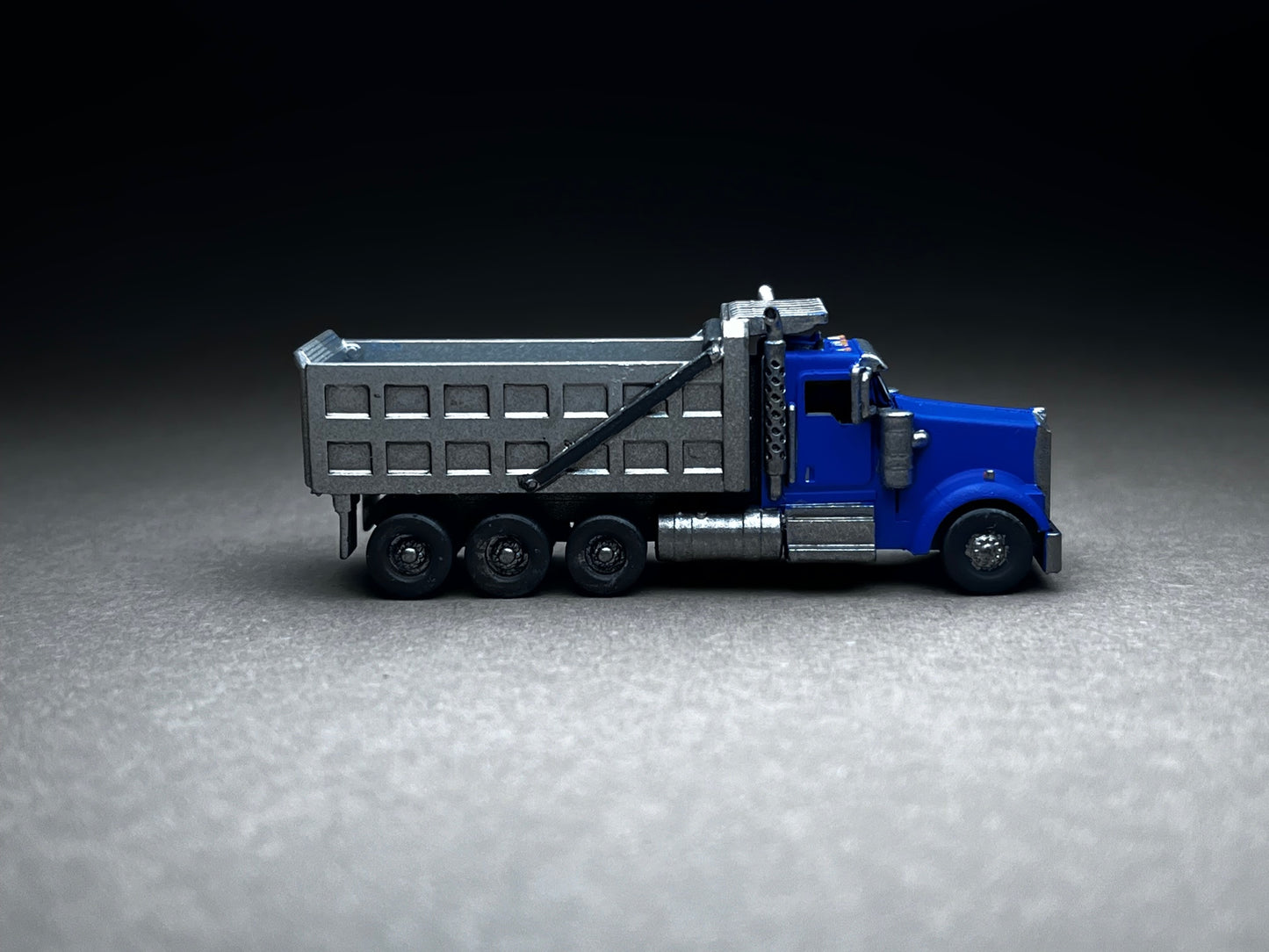 UNPAINTED N Scale (1:160 or 12mm) W900 Dump Truck - NOT A TOY