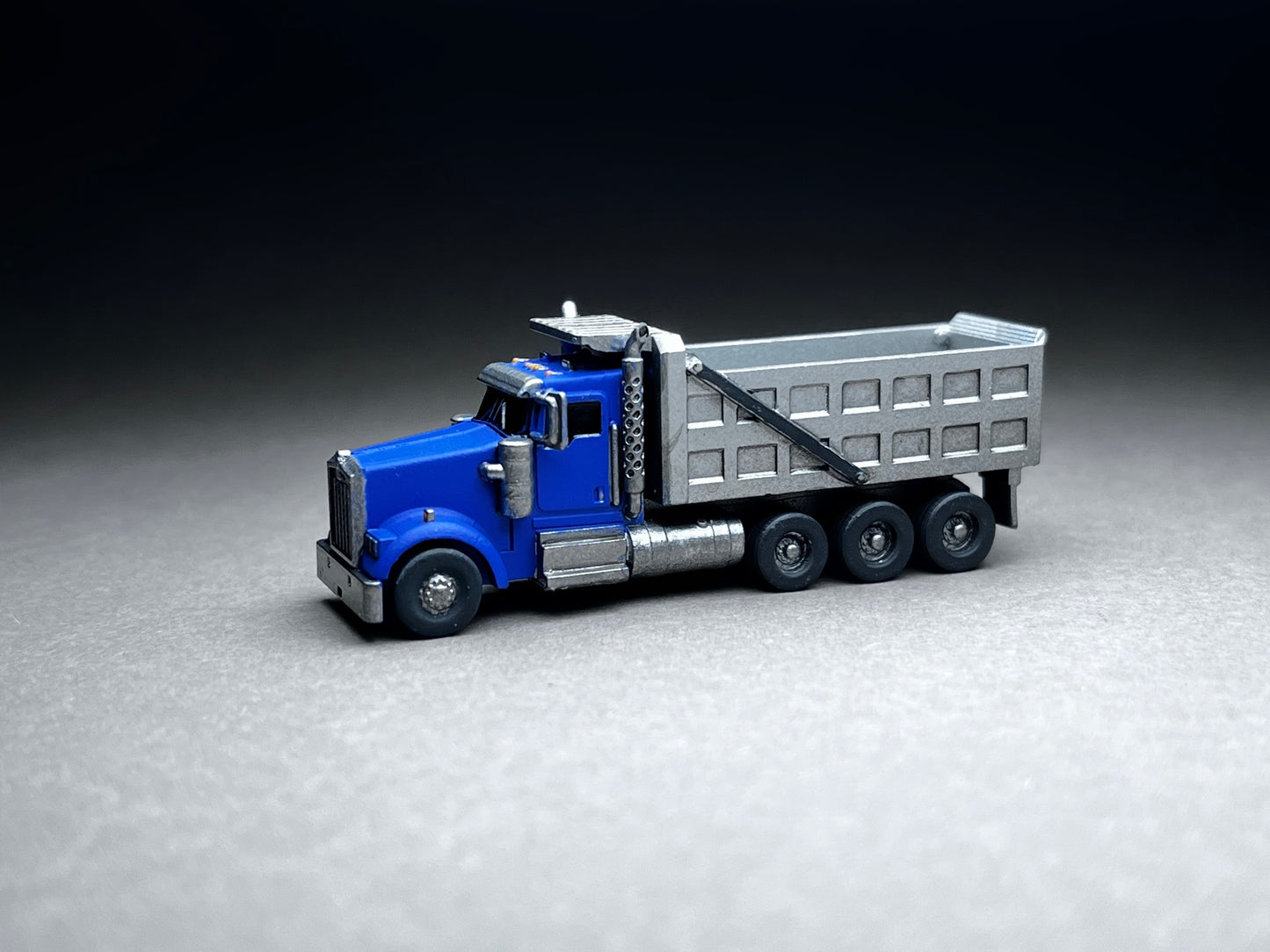 UNPAINTED N Scale (1:160 or 12mm) W900 Dump Truck - NOT A TOY