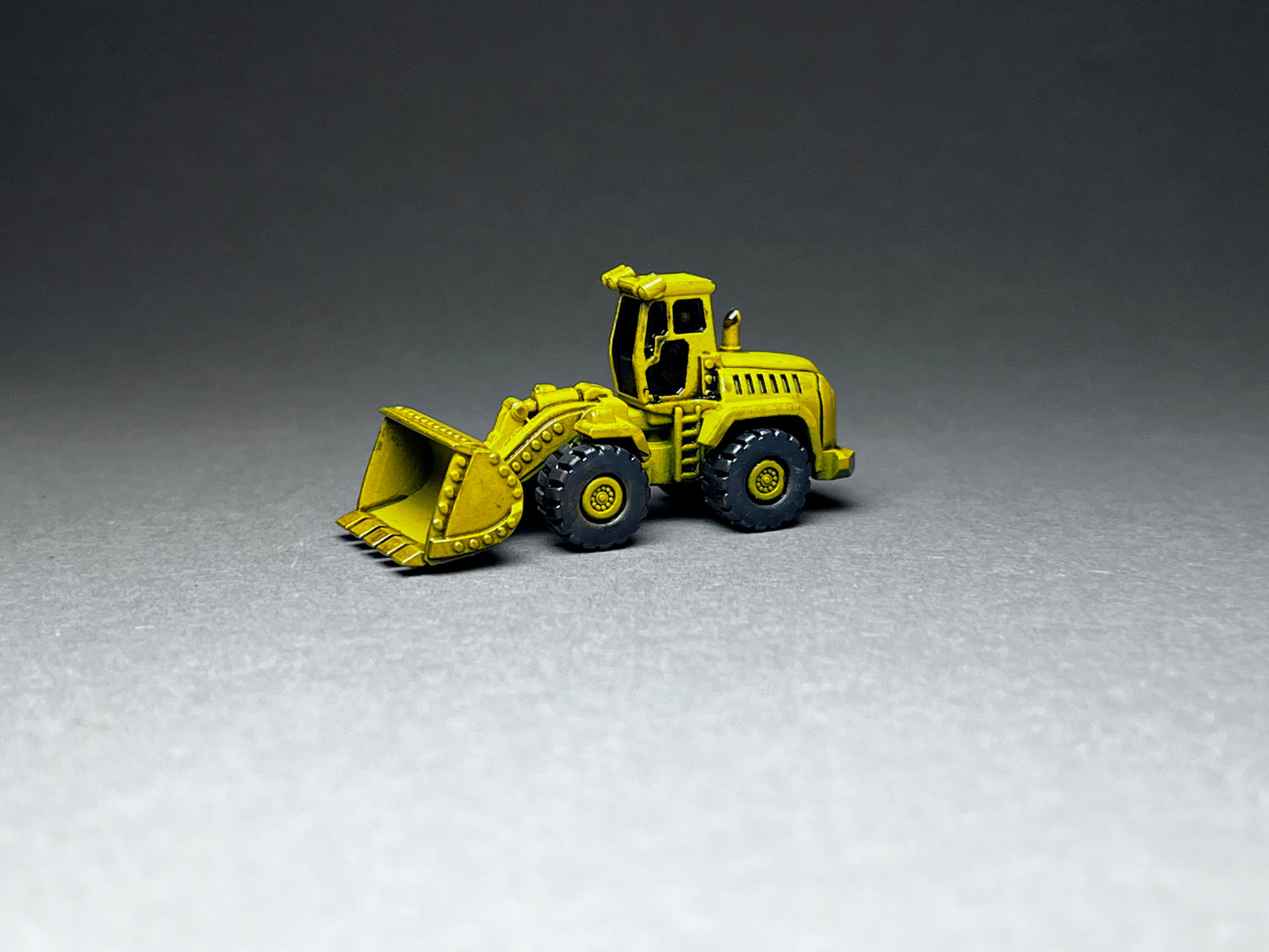 UNPAINTED N Scale (1:160 or 12mm) Front Loader - NOT A TOY
