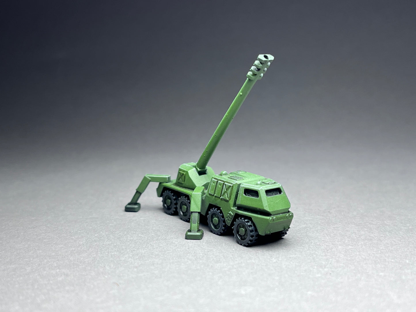 6-8mm scale - Artillery 8x8 Truck- UNPAINTED, This is NOT a toy!