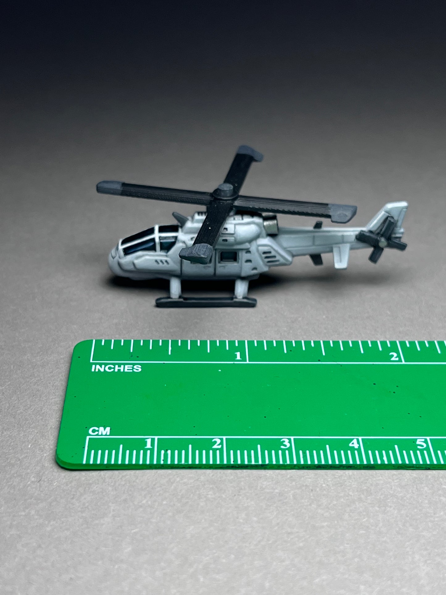 6-8mm scale - "Black Moth" VIP Transport - adjustable pitch, tough rotating blades, stand included, - UNPAINTED, This is NOT a toy!