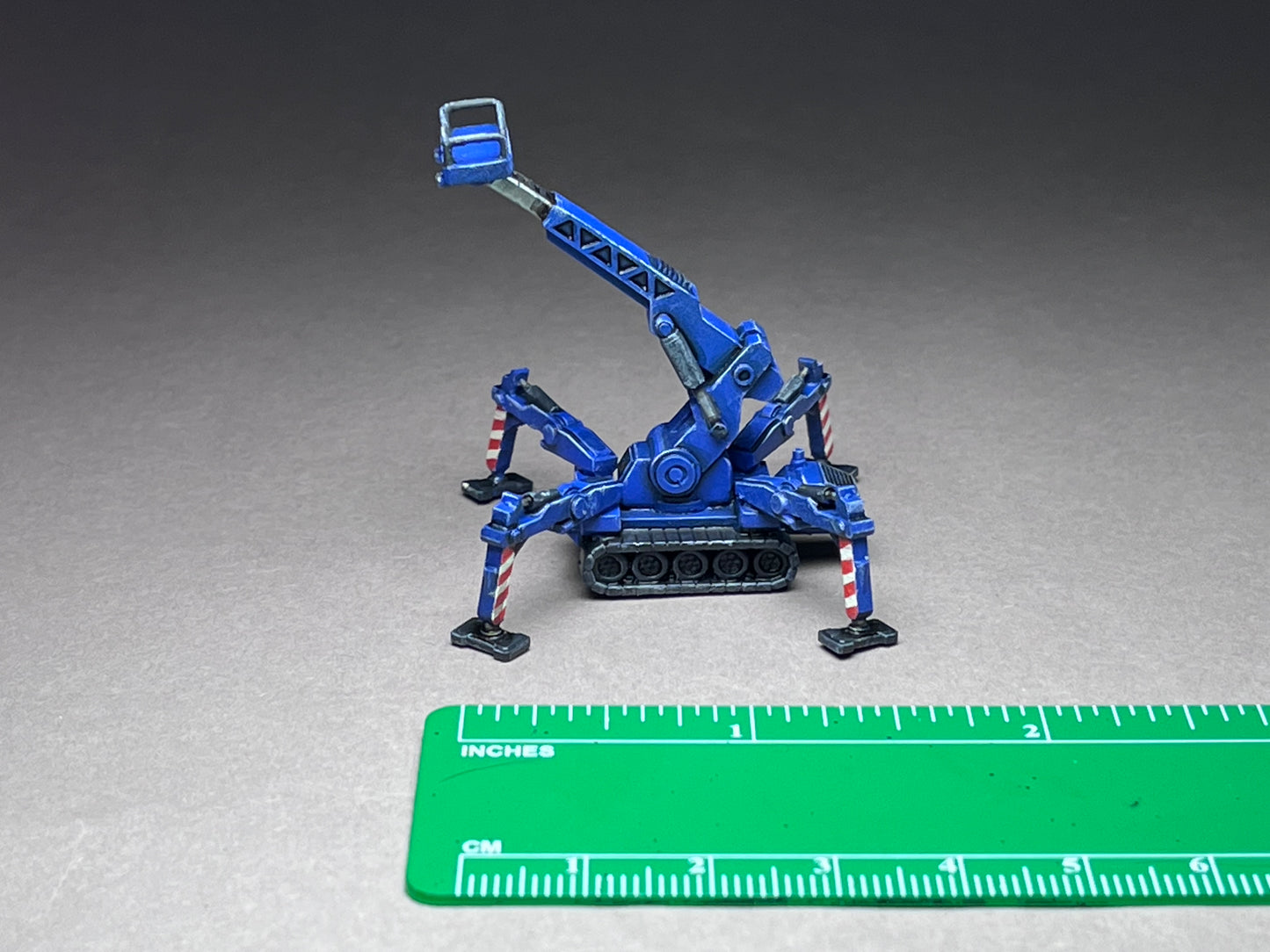 6-8mm scale - Service Crawler - Extended boom - UNPAINTED, This is NOT a toy!