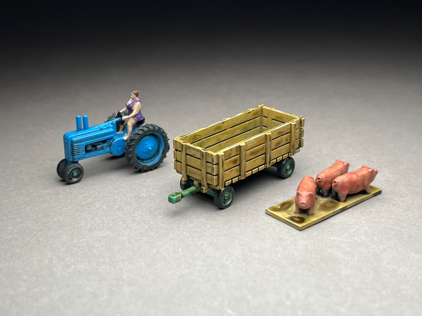 UNPAINTED N Scale (1:160 or 12mm) A antique tractor Female driver w utility wagon and hogs - NOT A TOY