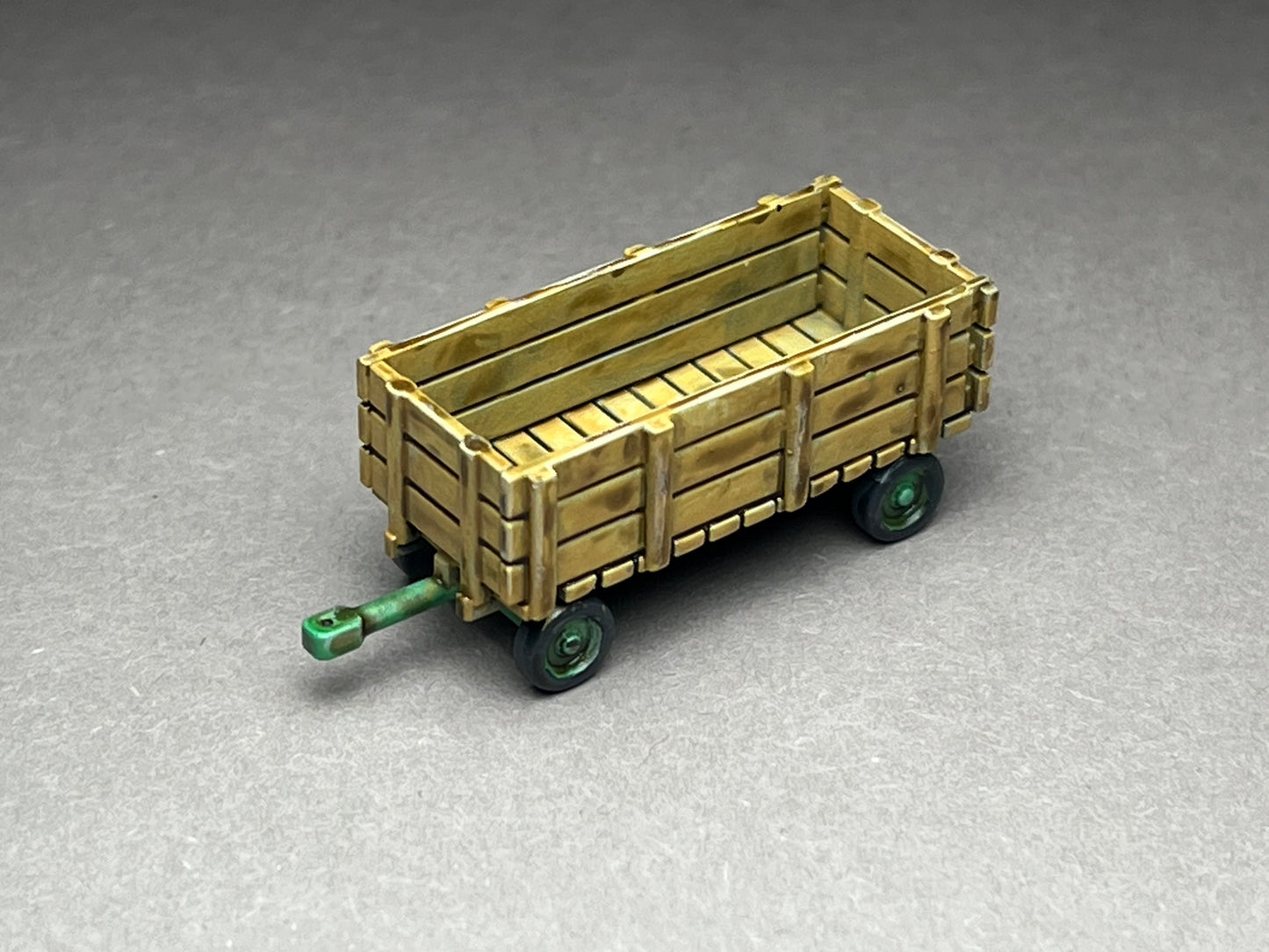 UNPAINTED N Scale (1:160 or 12mm) A antique tractor Female driver w utility wagon and hogs - NOT A TOY