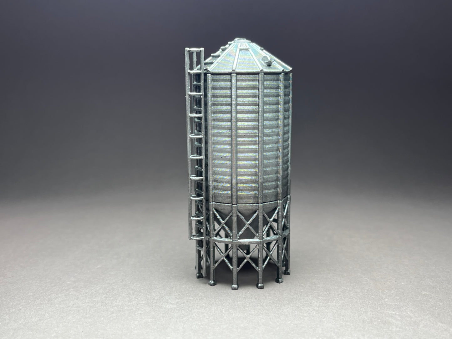 UNPAINTED N Scale (1:160 or 12mm) Large steel grain silo - NOT A TOY