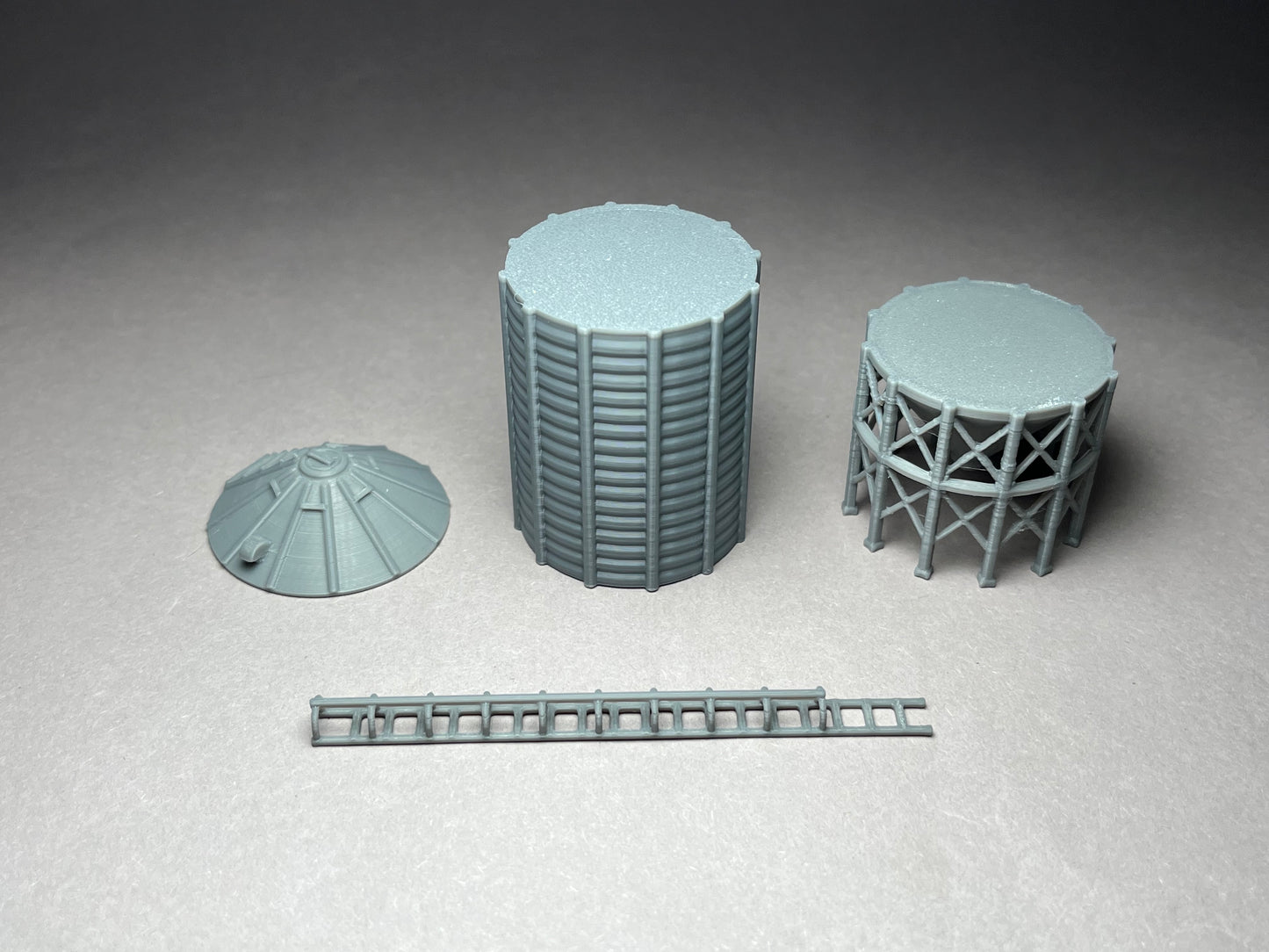 UNPAINTED N Scale (1:160 or 12mm) Large steel grain silo - NOT A TOY