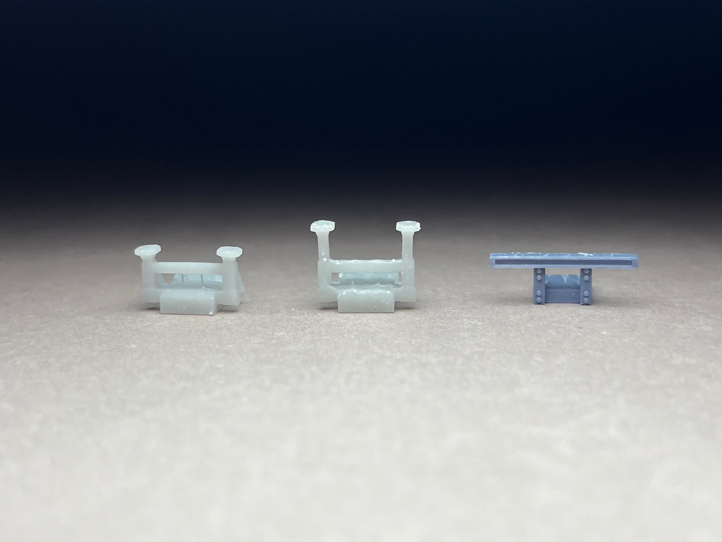 UNPAINTED N Scale (1:160 or 12mm) One (1) 53 foot RoadMax Box Trailer with deployed/transit landing gear - NOT A TOY