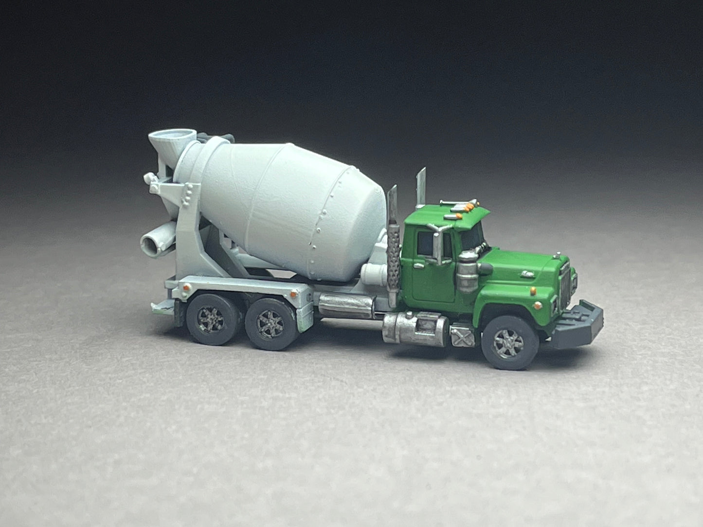 UNPAINTED N Scale (1:160 or 12mm)  Coincrete Mixer Bulldog R Series - NOT A TOY