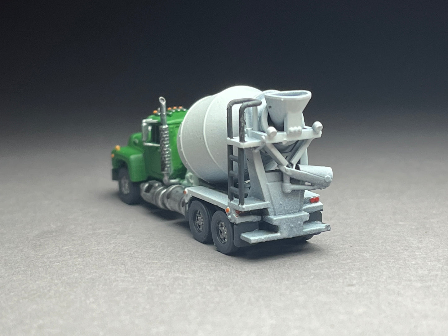 UNPAINTED N Scale (1:160 or 12mm)  Coincrete Mixer Bulldog R Series - NOT A TOY