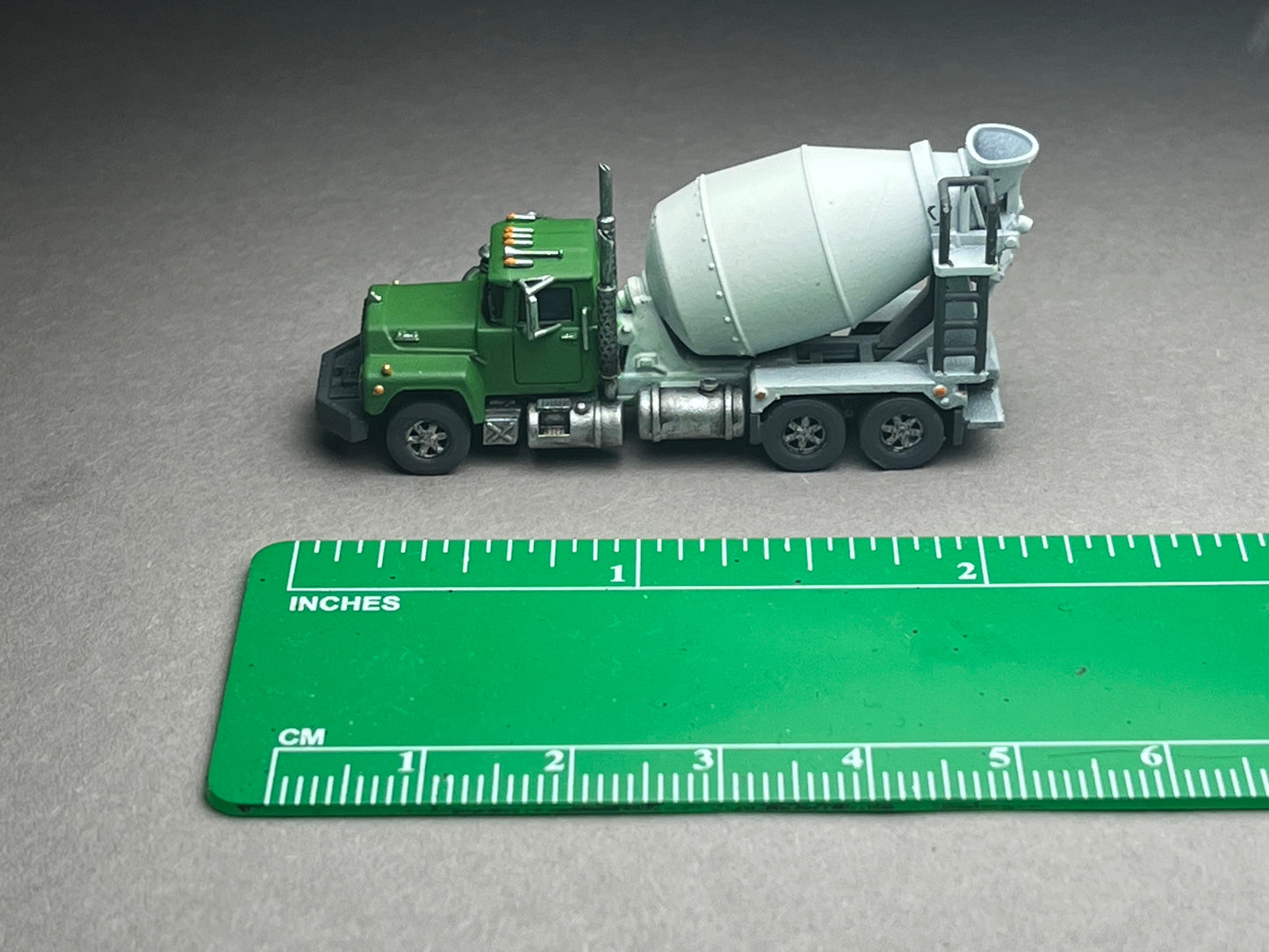 UNPAINTED N Scale (1:160 or 12mm)  Coincrete Mixer Bulldog R Series - NOT A TOY