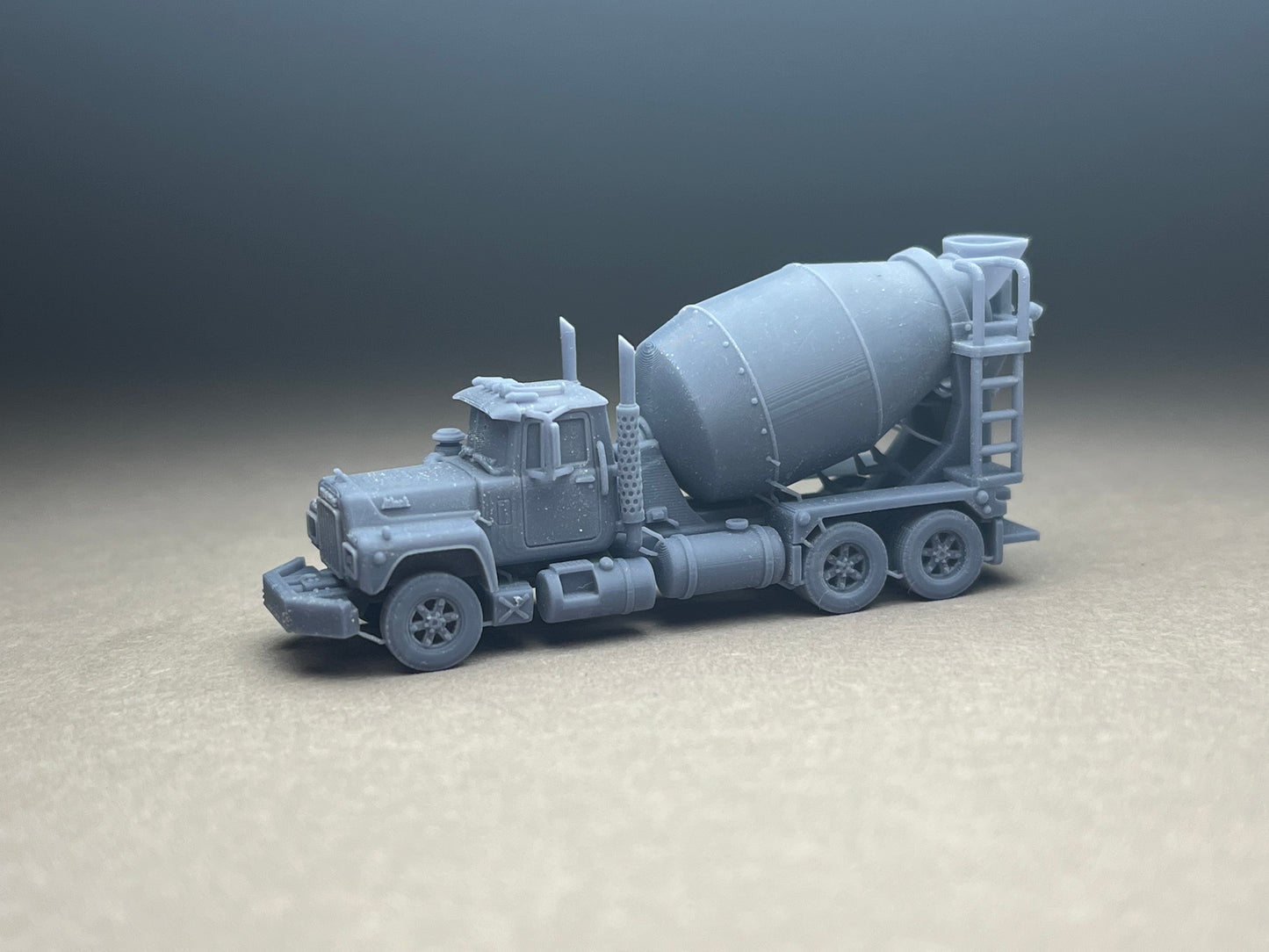 UNPAINTED N Scale (1:160 or 12mm)  Coincrete Mixer Bulldog R Series - NOT A TOY