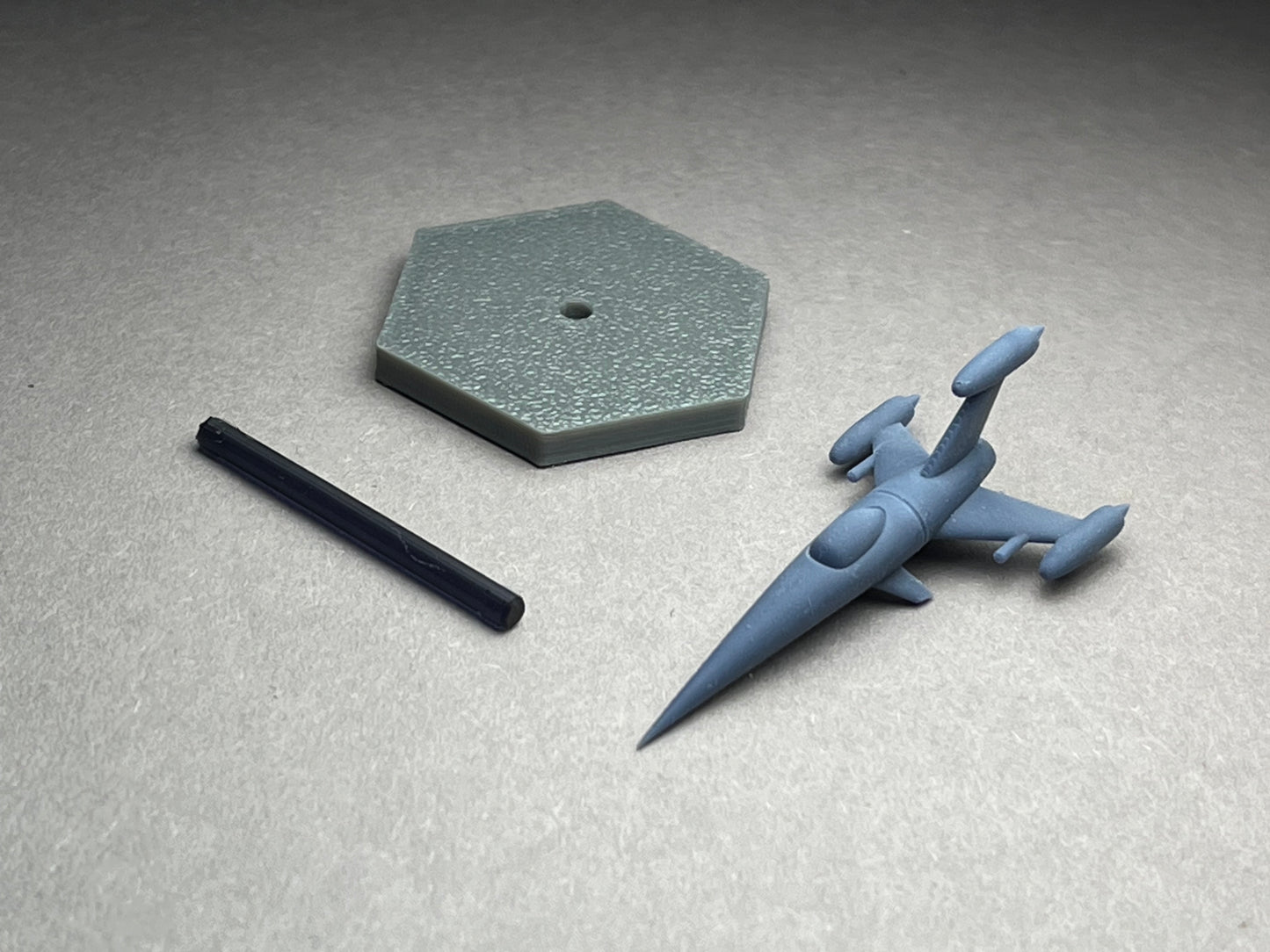 6-8mm scale - Retro Rocket v2, 40mm length, UNPAINTED, This is NOT a toy!