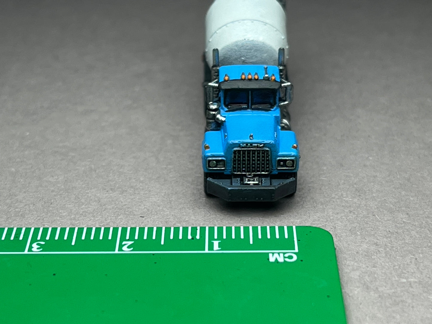 Z Scale (1:220) UNPAINTED One (1) American Bulldog Cement Mixer - NOT a toy!