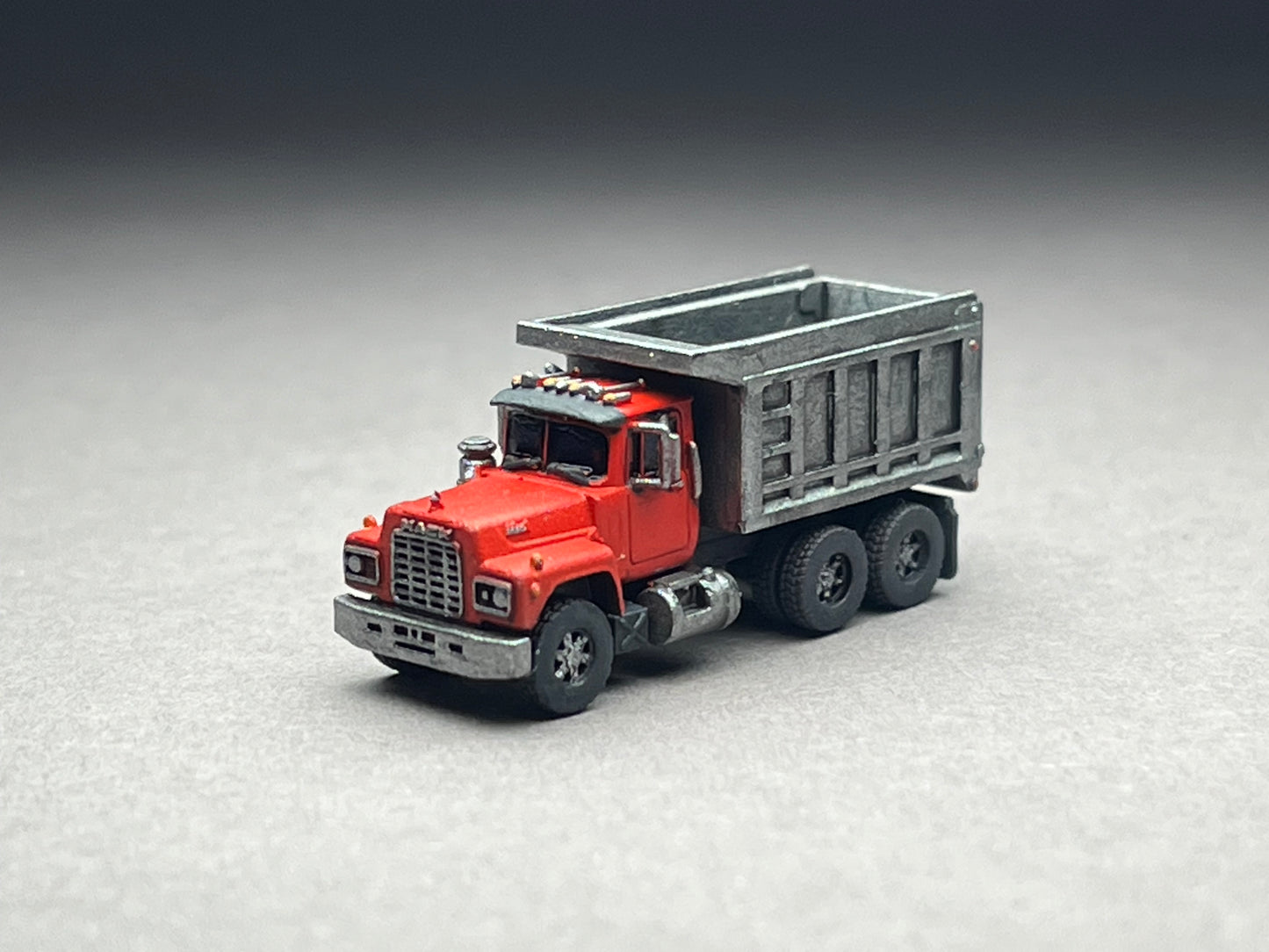 Z Scale (1:220) UNPAINTED One (1) American Bulldog Dump Truck TWIN axle - NOT a toy!