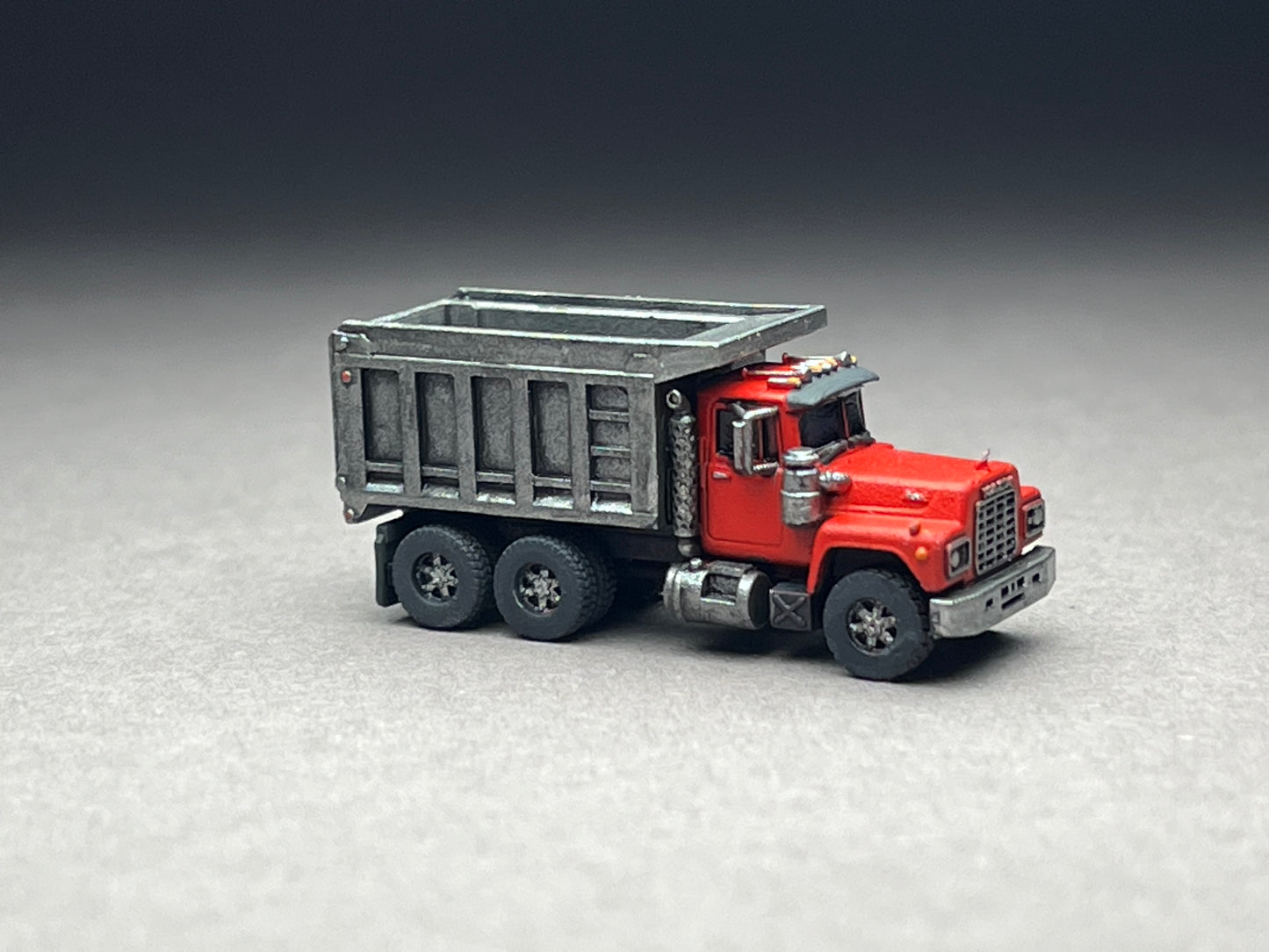 Z Scale (1:220) UNPAINTED One (1) American Bulldog Dump Truck TWIN axle - NOT a toy!
