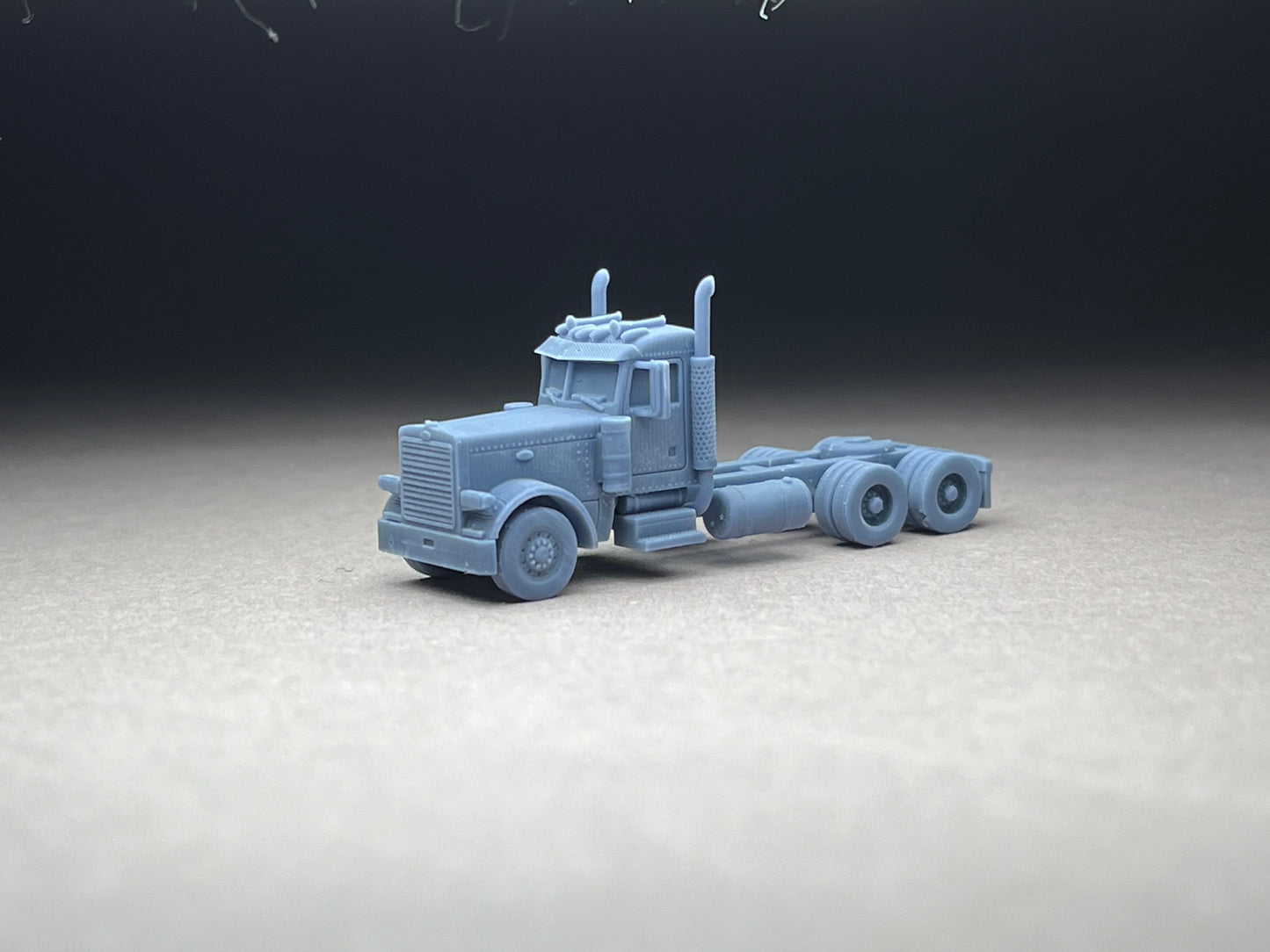 UNPAINTED N Scale (1:160 or 12mm) p379, Long nose, Daycab, Wheelbase 220, factory stacks - NOT a toy!