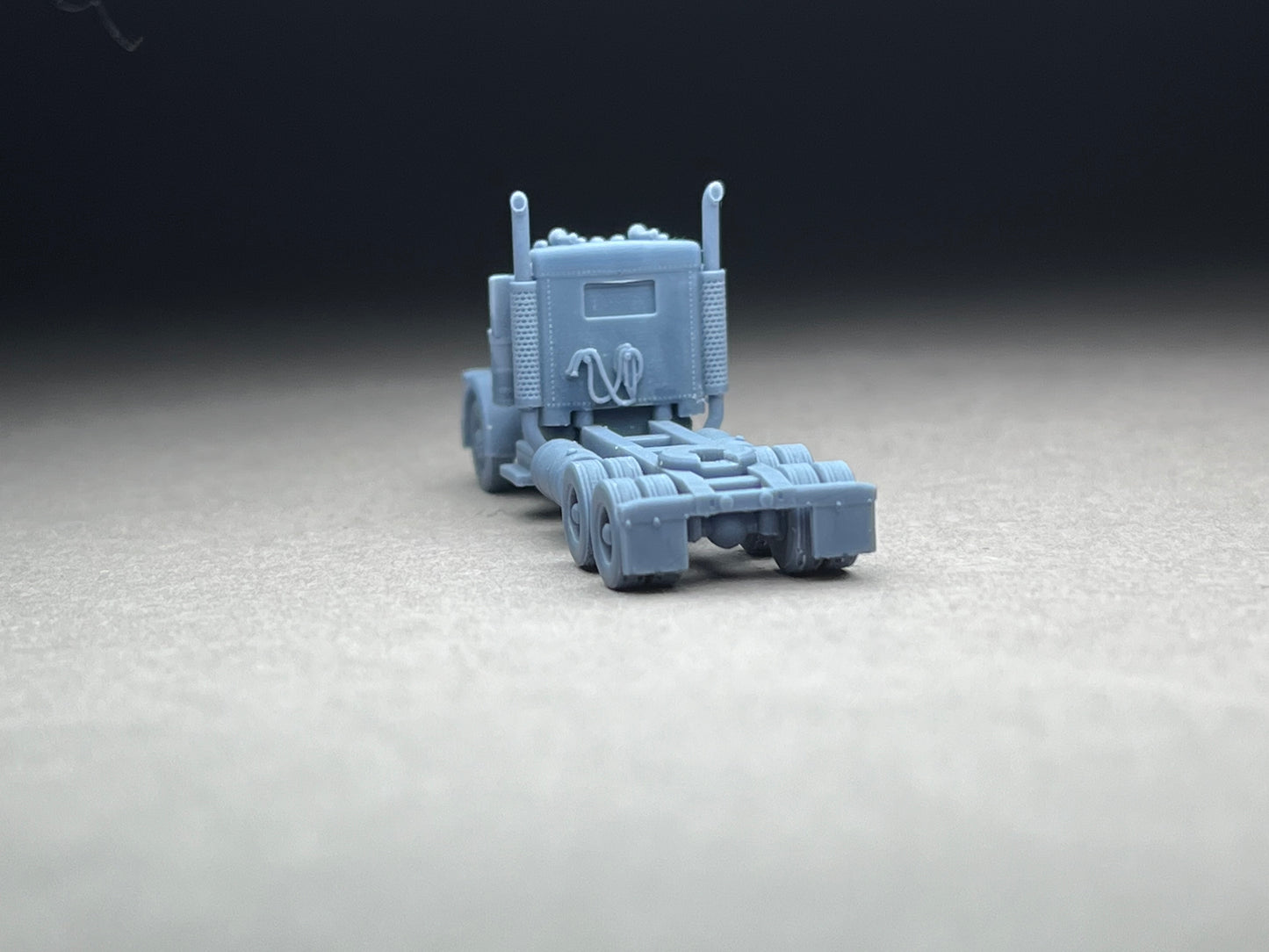UNPAINTED N Scale (1:160 or 12mm) p379, Long nose, Daycab, Wheelbase 220, factory stacks - NOT a toy!