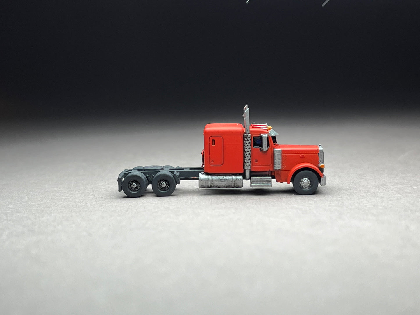 Z Scale (1:220) UNPAINTED p379, Long nose, Flattop sleeper, 265 wheelbase, straight stacks - NOT a toy!
