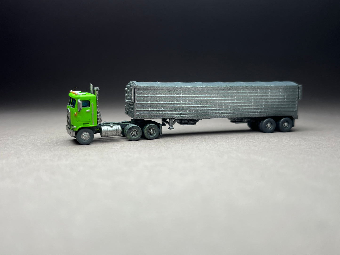 Z Scale (1:220) UNPAINTED One (1) Grain Trailer (Truck old separately) - NOT a toy!
