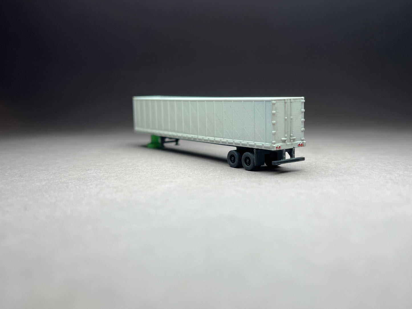 Z Scale (1:220) UNPAINTED One (1) Box Semi Trailer 53' RoadMAX (truck sold separately) - NOT a toy!