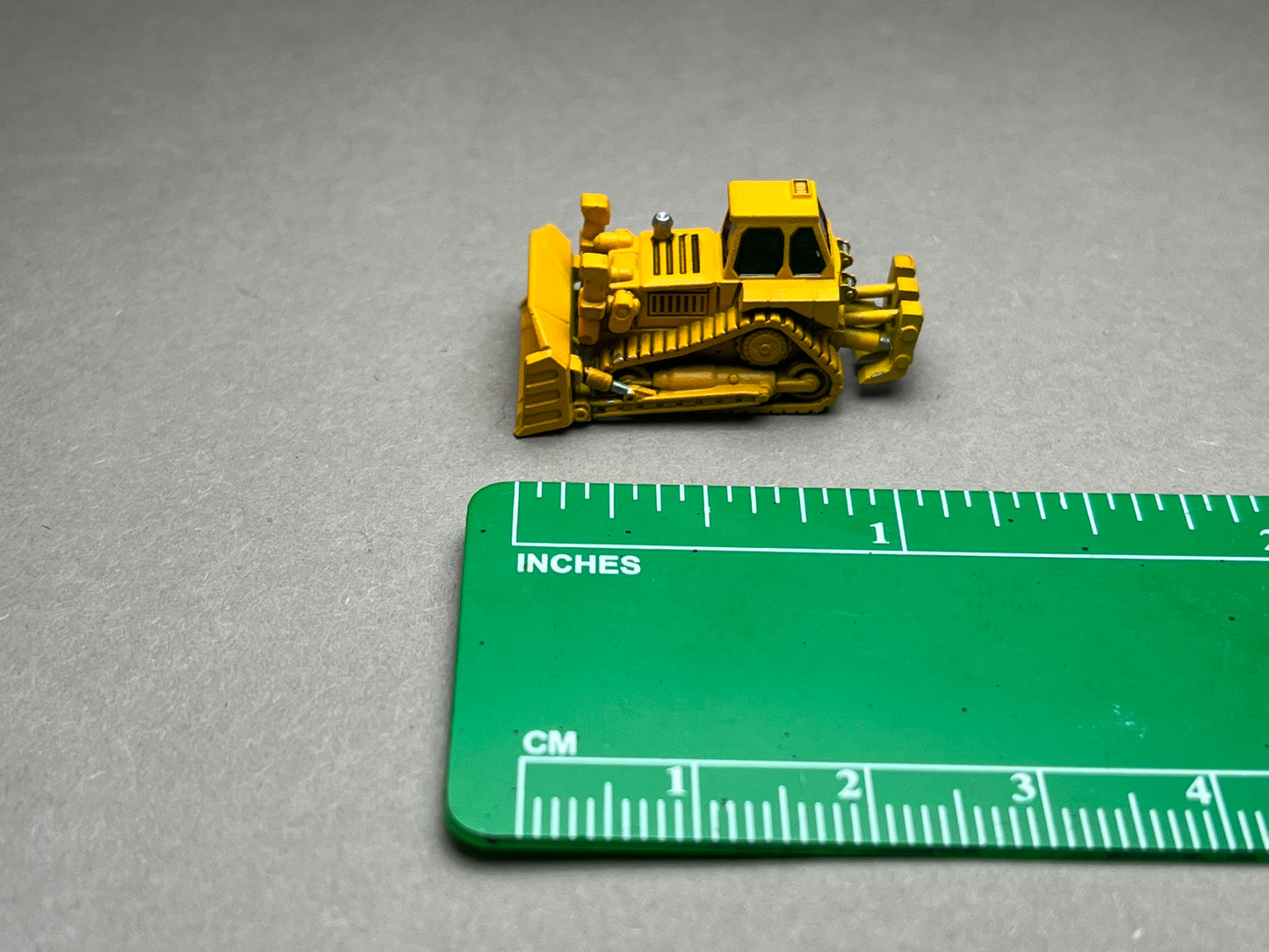 Z Scale (1:220) UNPAINTED One (1) Dozer D9 - NOT a toy!