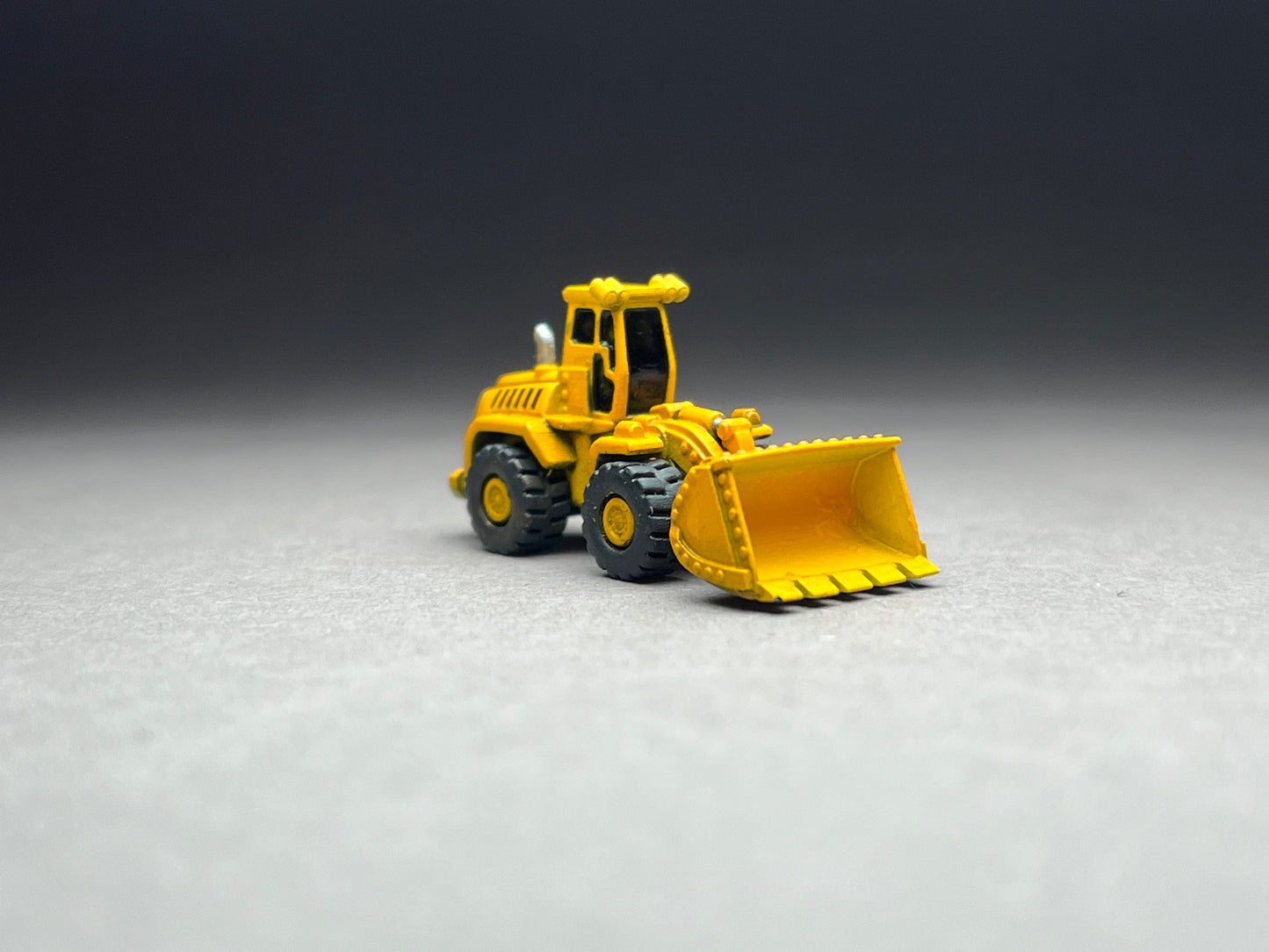 Z Scale (1:220) UNPAINTED One (1) Front Loader - NOT a toy!