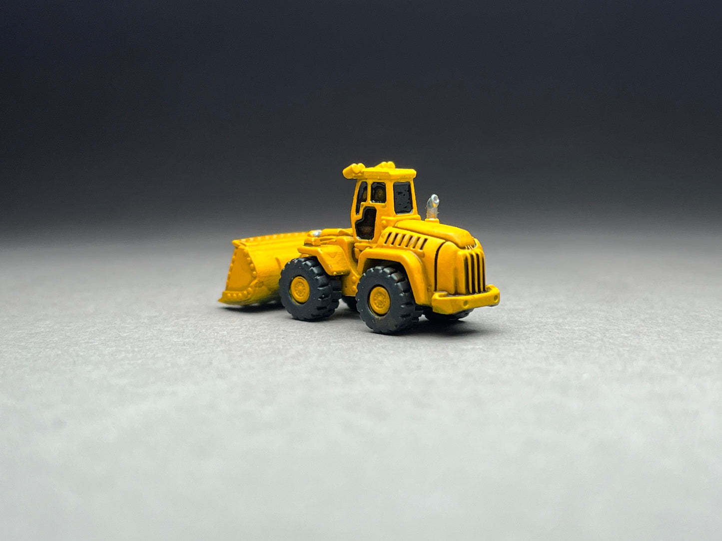 Z Scale (1:220) UNPAINTED One (1) Front Loader - NOT a toy!