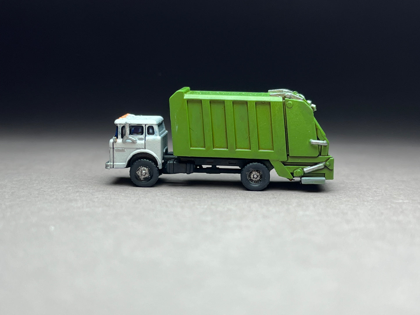 Z Scale (1:220) UNPAINTED One (1) C-series Garbage Truckl with Crew - NOT a toy!