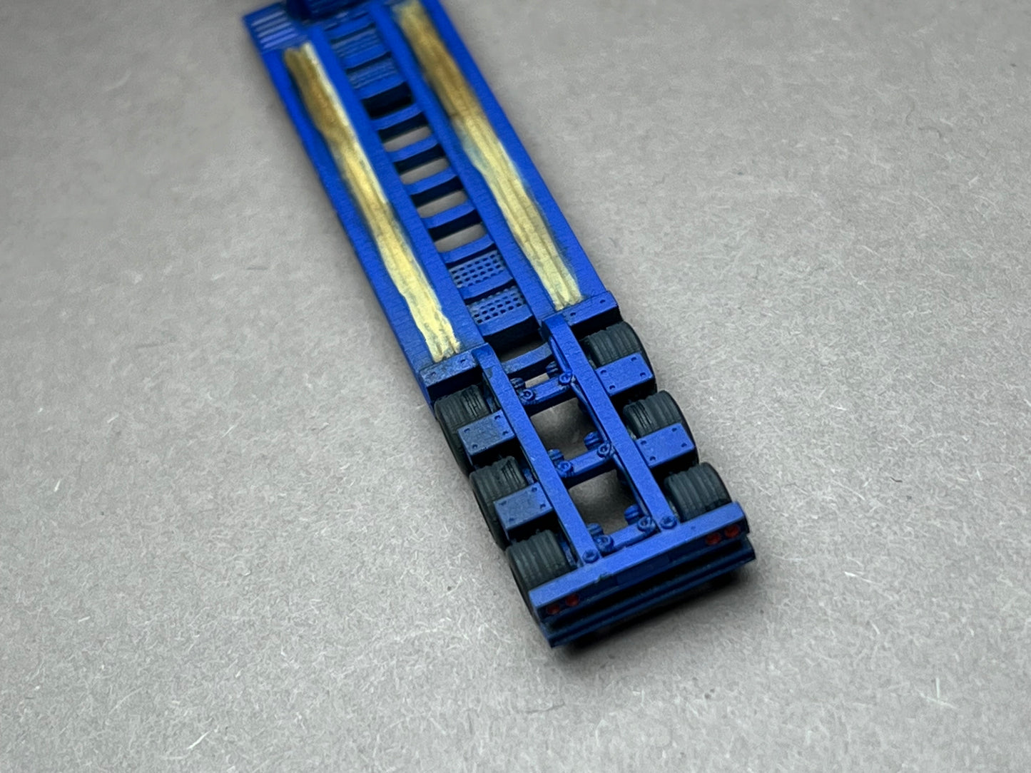 Z Scale (1:220) UNPAINTED One (1) RGN Lowboy with folded outrigs - NOT a toy!