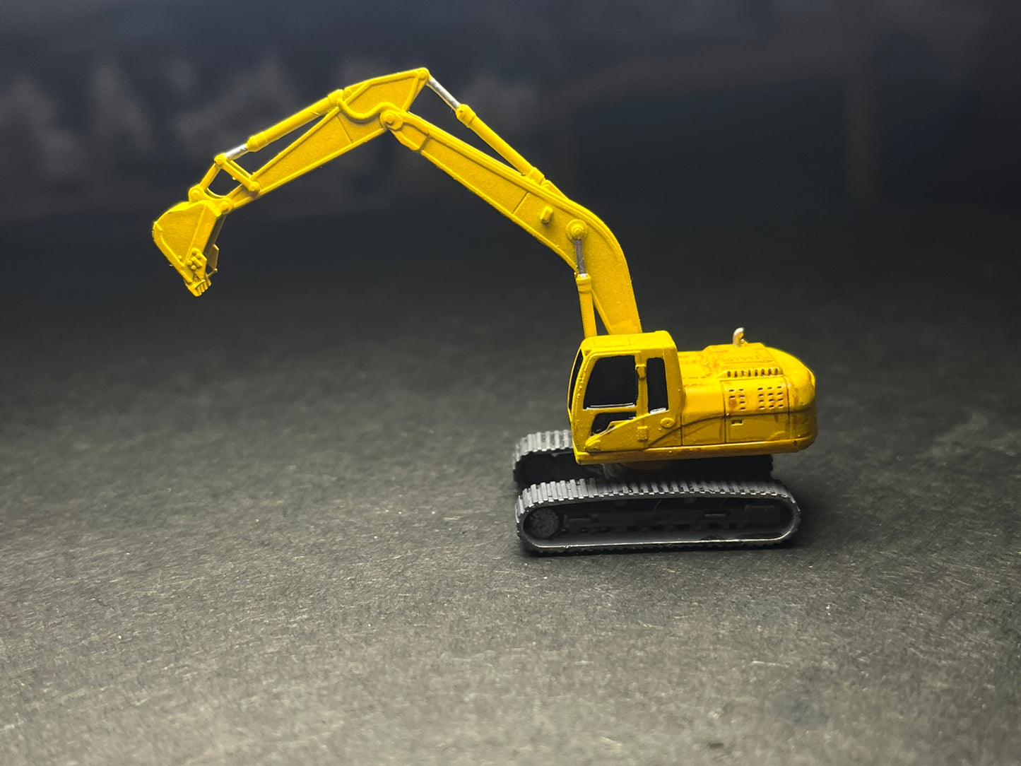PAINTED N Scale (1:160) Excavator - extended arm