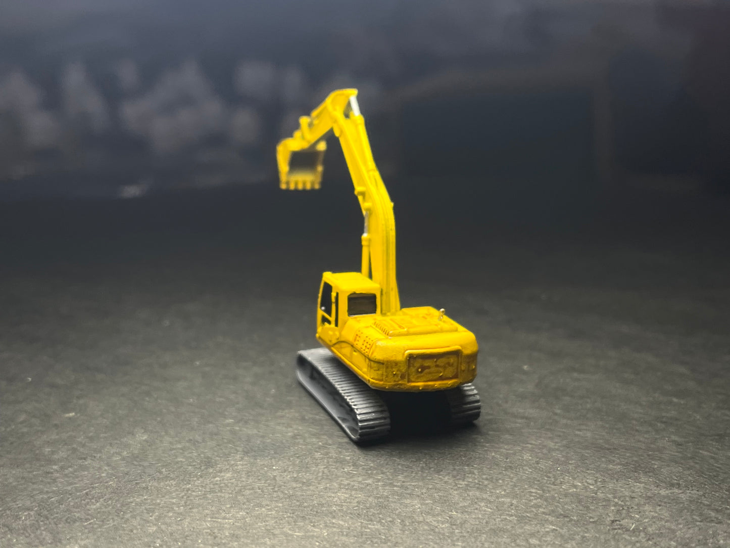 PAINTED N Scale (1:160) Excavator - extended arm
