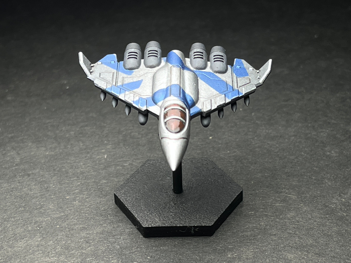 6-8mm scale - Tengu Medium VTOL Interceptor. Base and stand included!- UNPAINTED, NOT a toy!