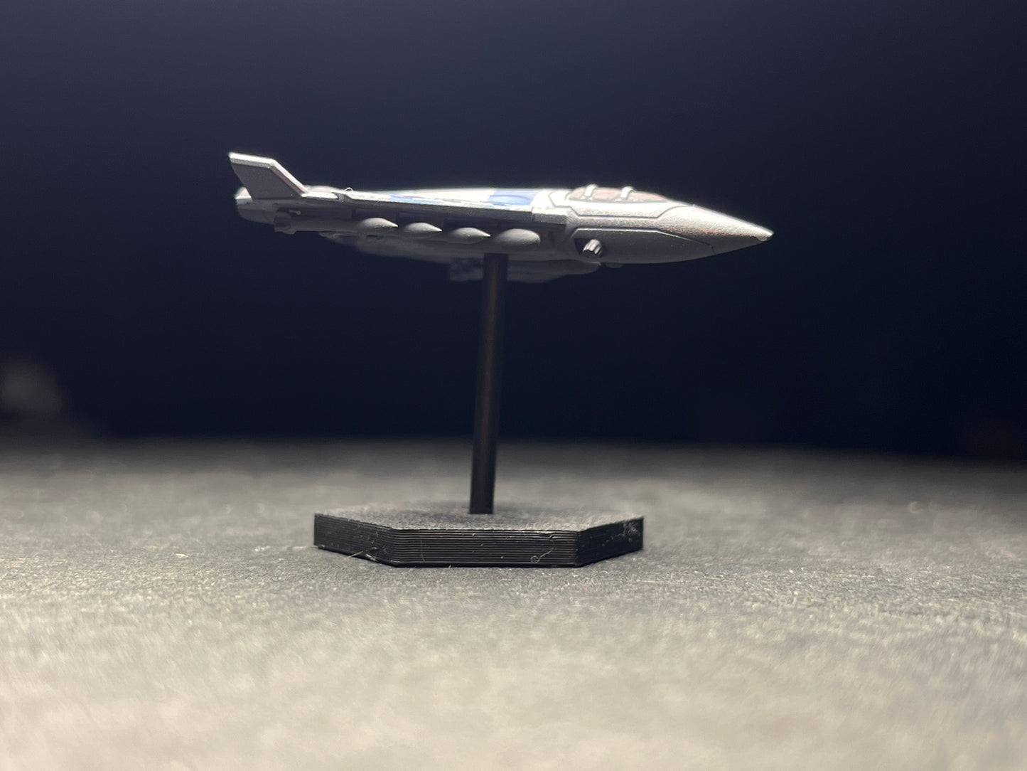 6-8mm scale - Tengu Medium VTOL Interceptor. Base and stand included!- UNPAINTED, NOT a toy!