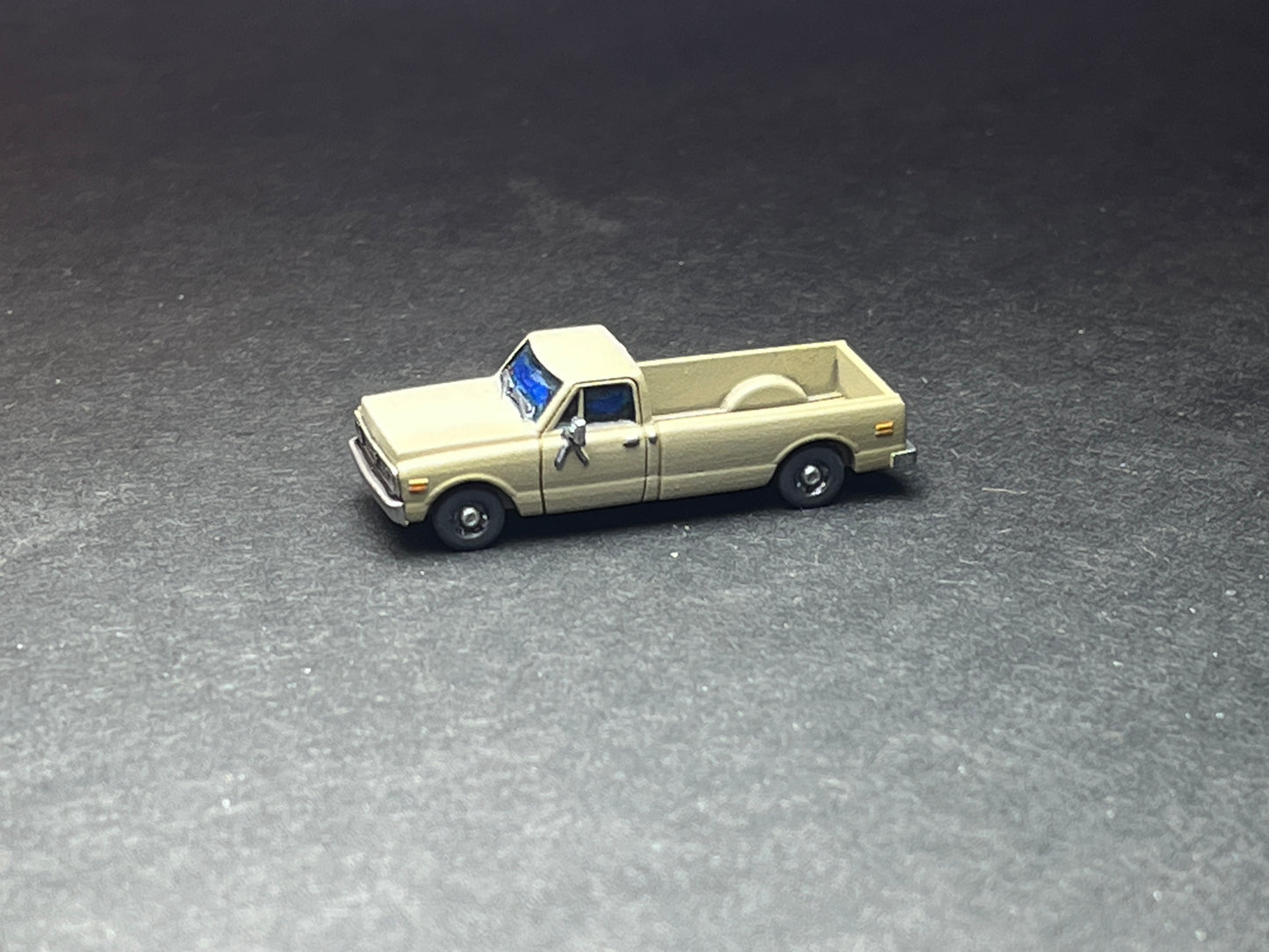 N Scale (1:160) (2) Two 1971 c30 Longhorn trucks - UNPAINTED, this is NOT a toy!