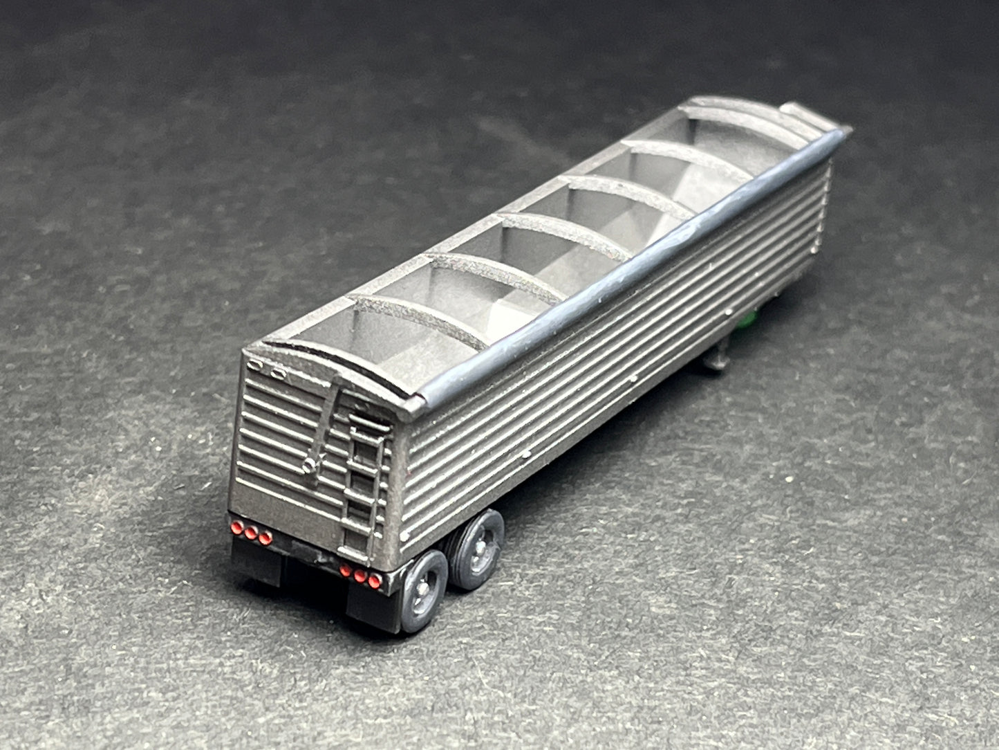 N Scale (1:160) - One (1) 40 foot Open Top Grain Trailer in transit (trailer only, no truck!) - UNPAINTED, this is NOT a toy!
