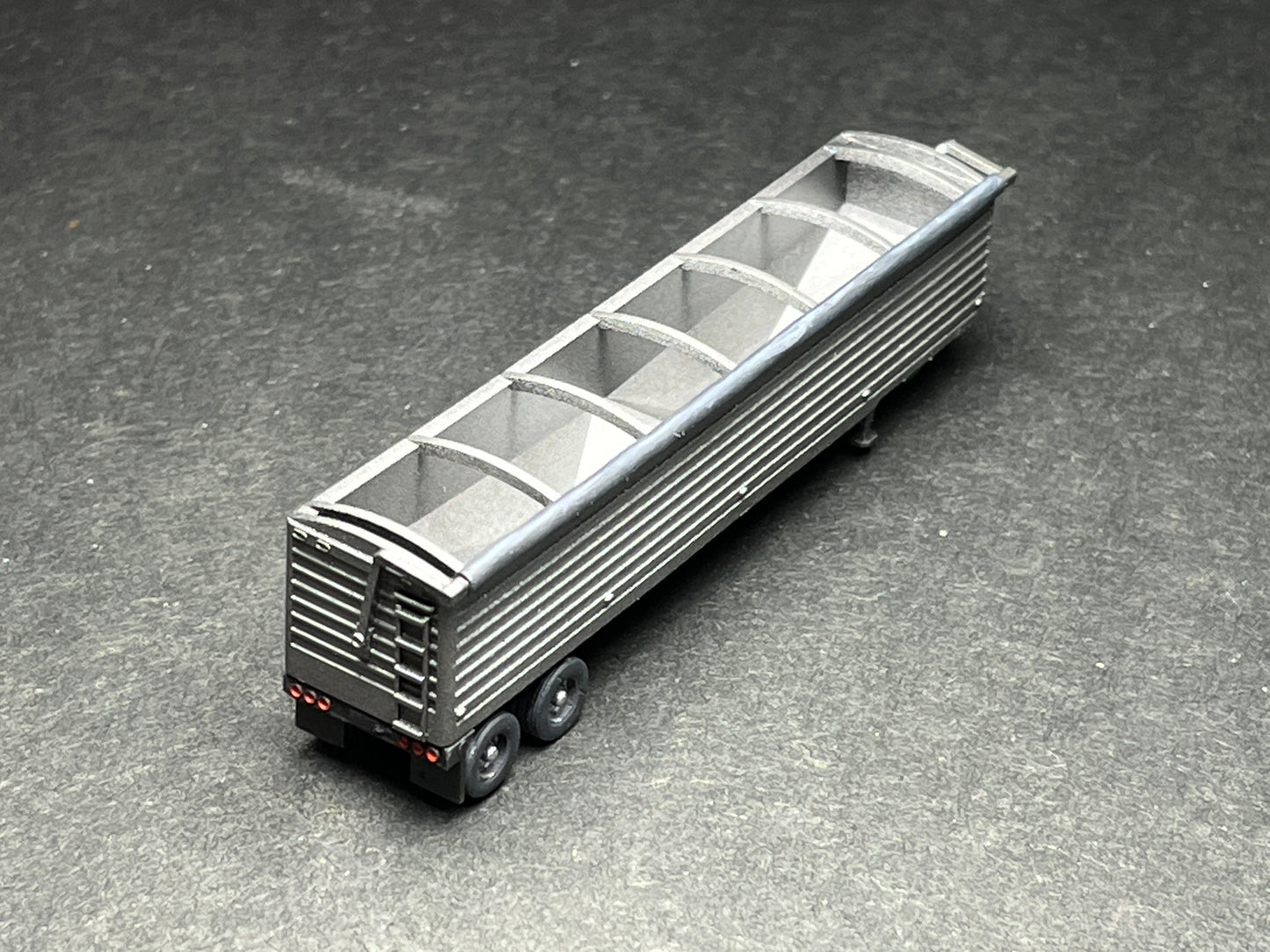N Scale (1:160) - One (1) 40 foot Open Top Grain Trailer in transit (trailer only, no truck!) - UNPAINTED, this is NOT a toy!