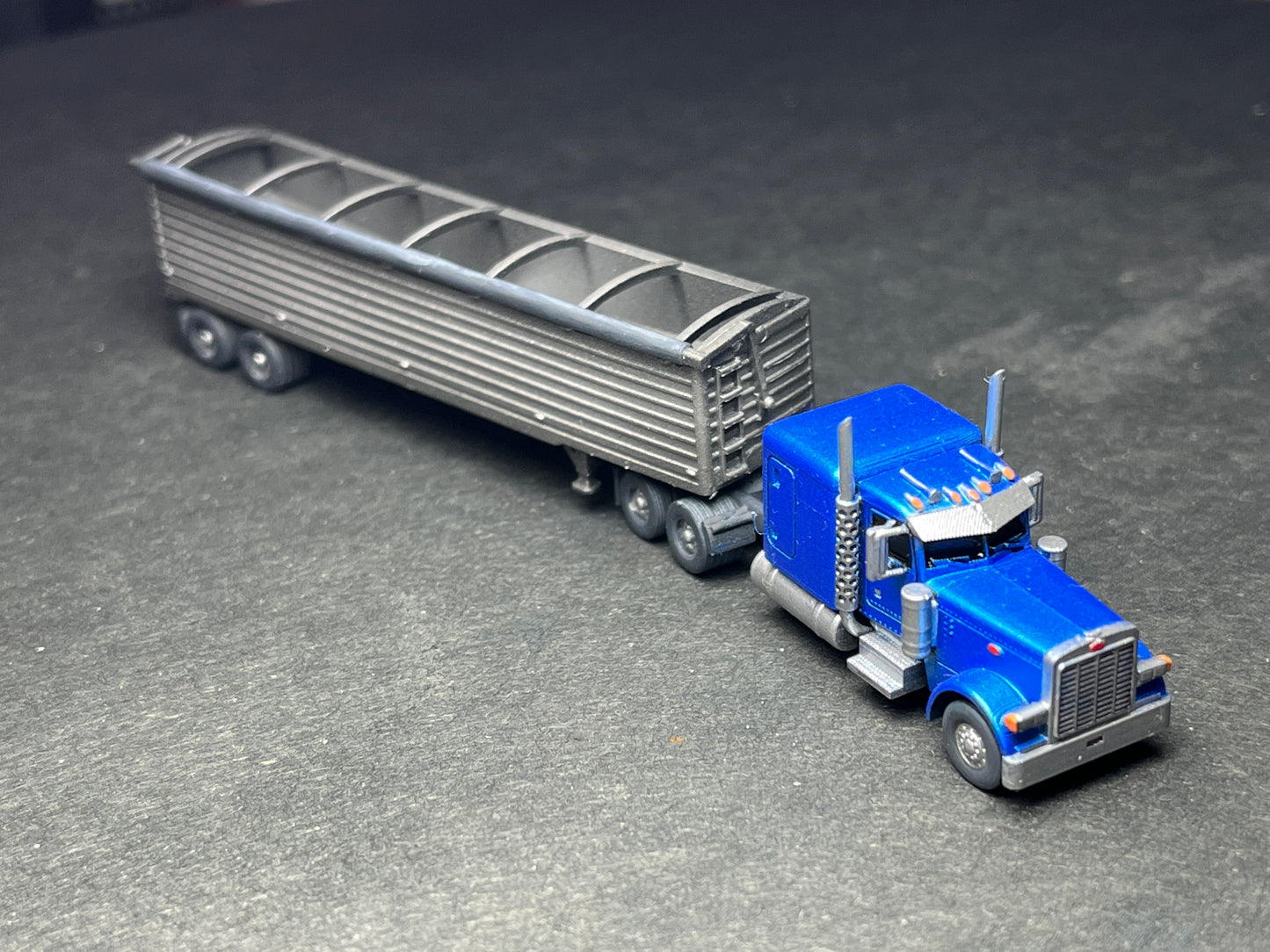 N Scale (1:160) - One (1) 40 foot Open Top Grain Trailer in transit (trailer only, no truck!) - UNPAINTED, this is NOT a toy!