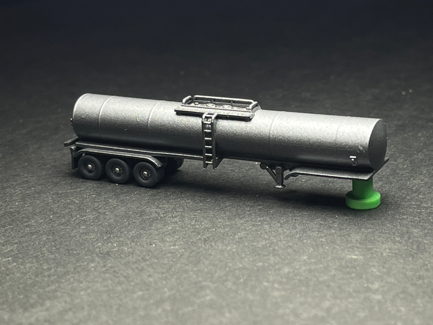 Z Scale (1:220) UNPAINTED One (1) 3A Sanitary Tanker Trailer - NOT a toy!