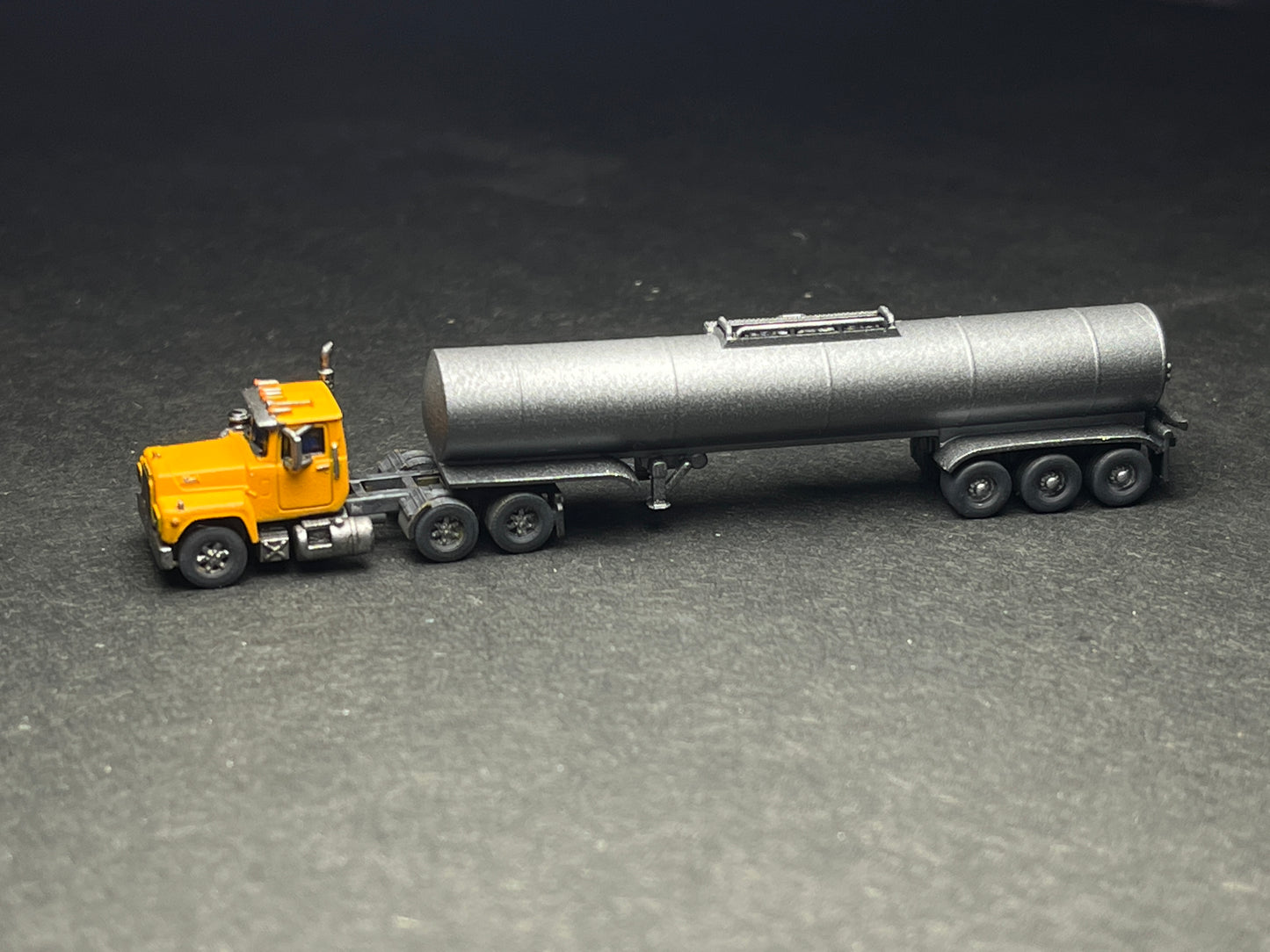 Z Scale (1:220) UNPAINTED One (1) 3A Sanitary Tanker Trailer - NOT a toy!